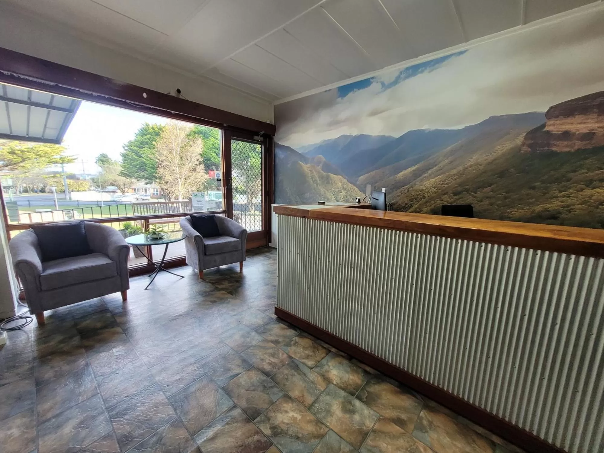 Property building in Titania Motel