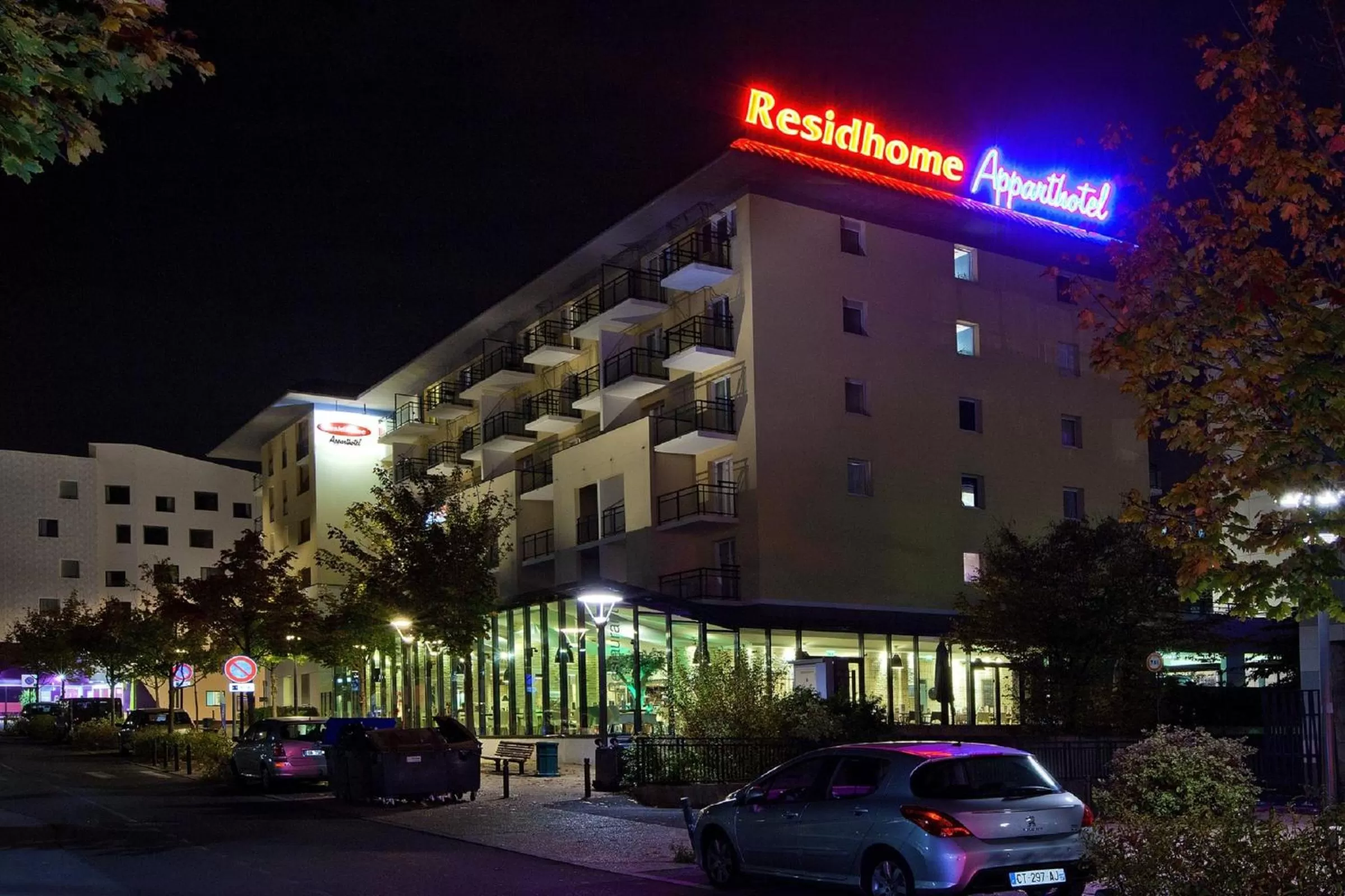 Facade/entrance in Residhome Paris-Massy