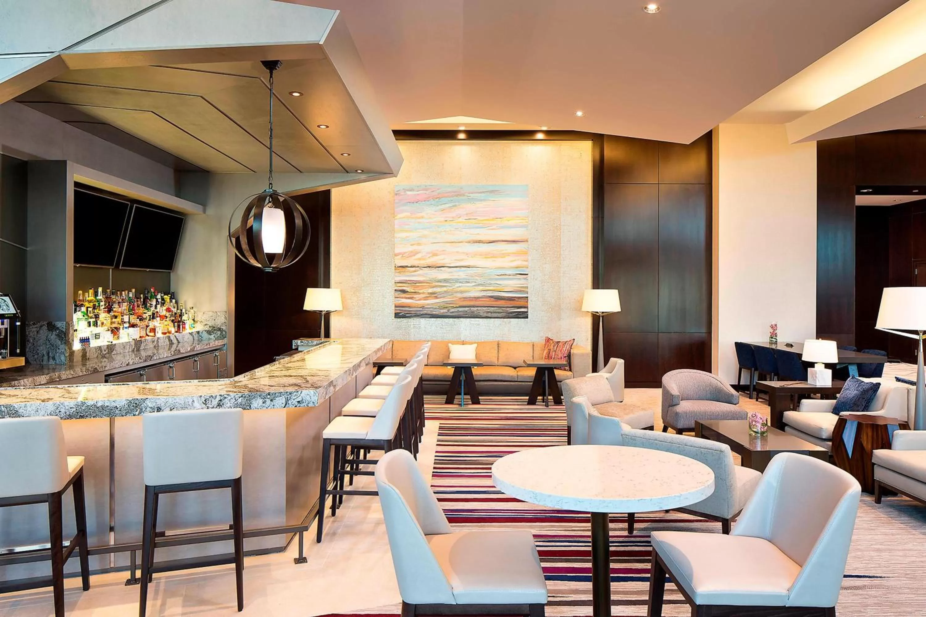 Lounge or bar in The Westin Edina Galleria