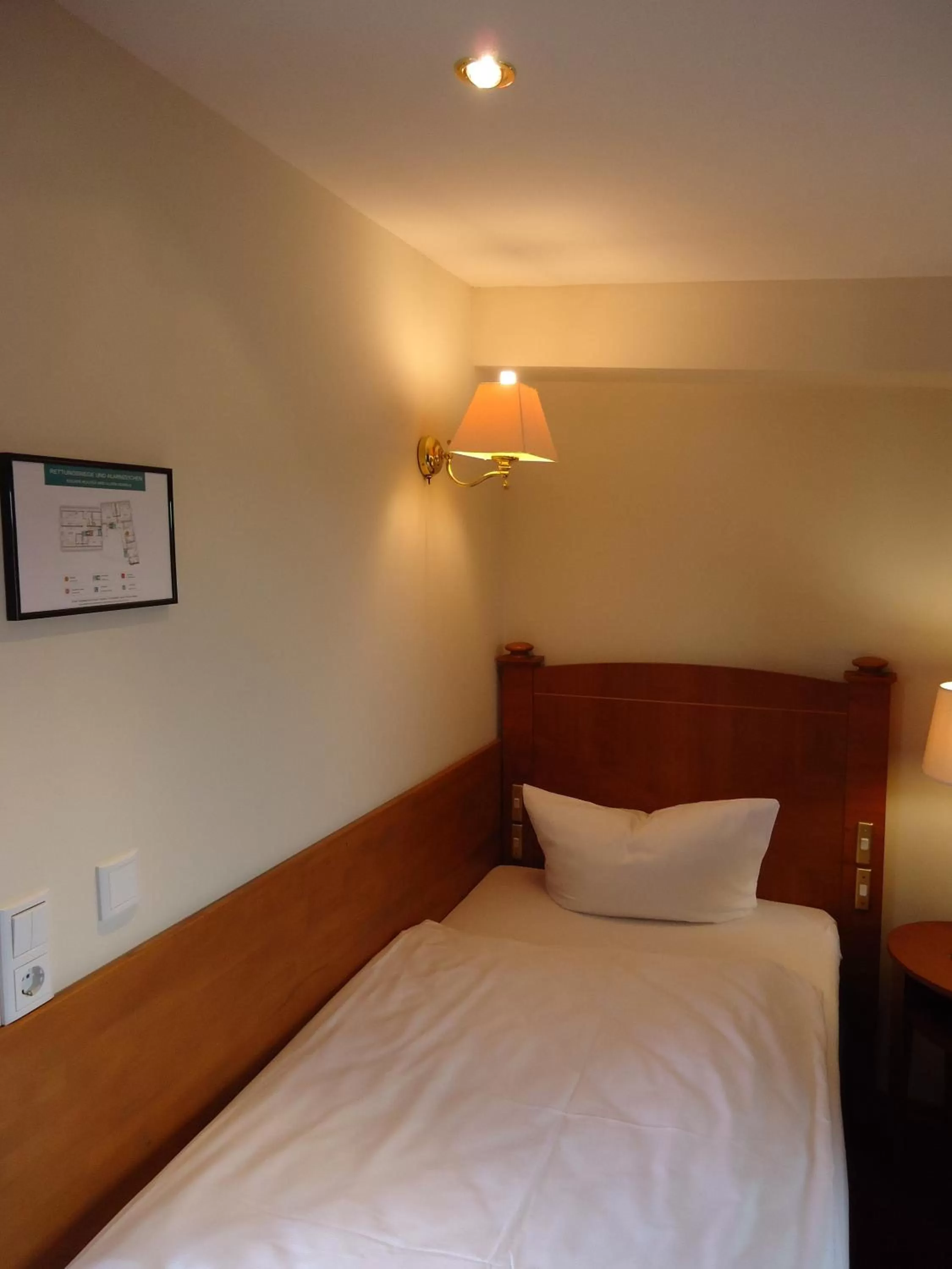 Bed in Hotel Haus Sajons