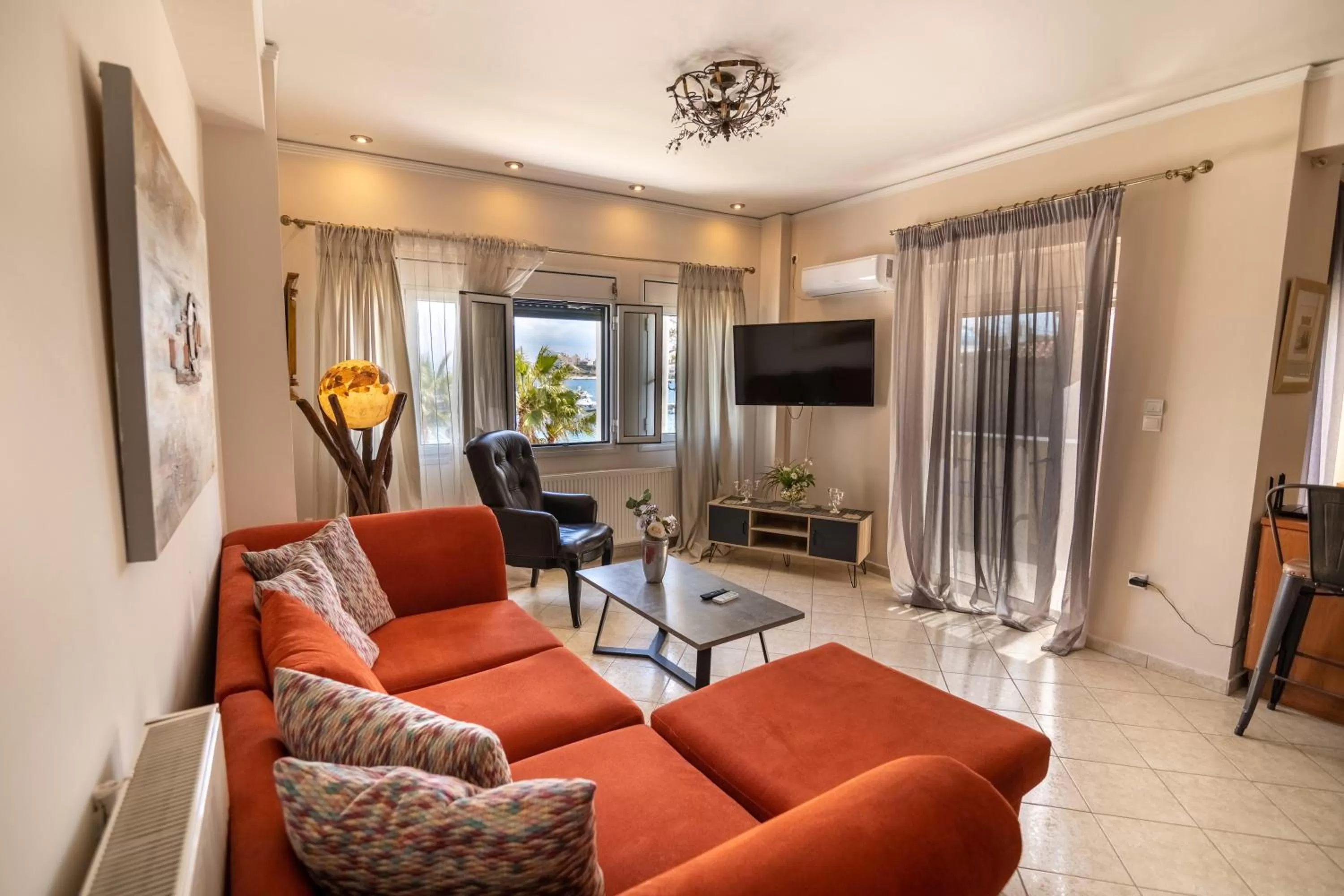 Living room in Votsalakia Hotel & Luxury Apartments