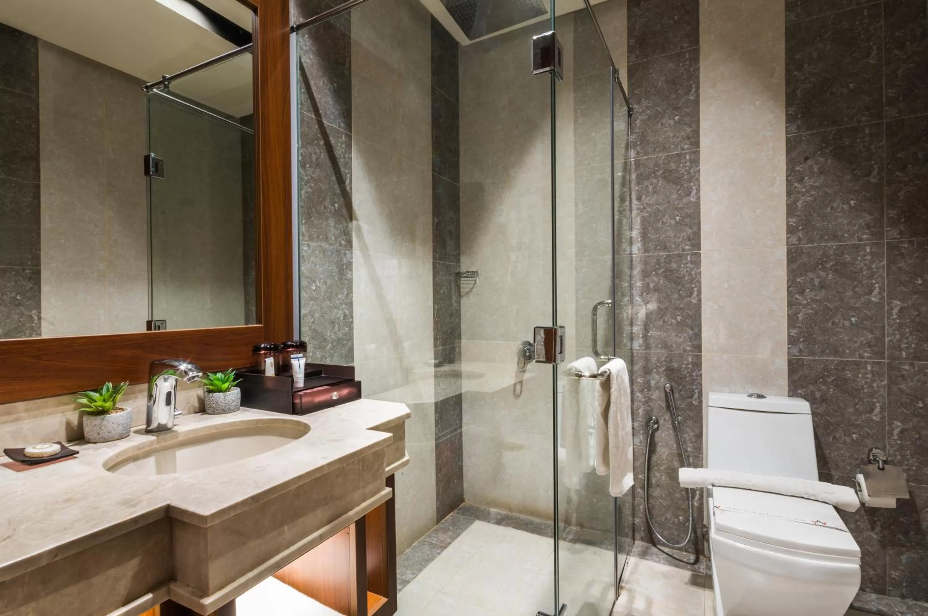 Bathroom in Al Malqa Elite Hotel