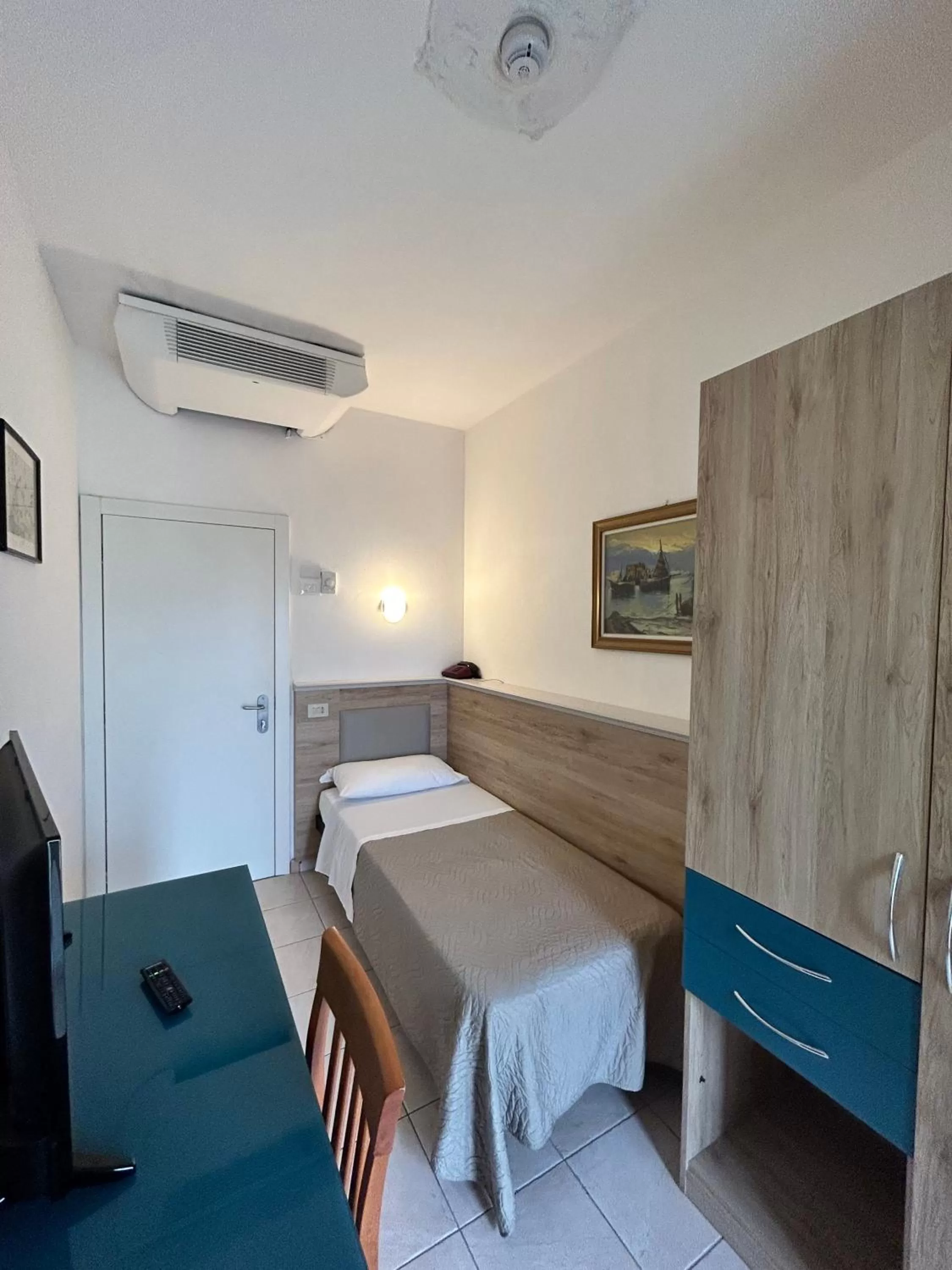 Bedroom, Bed in Hotel Adria