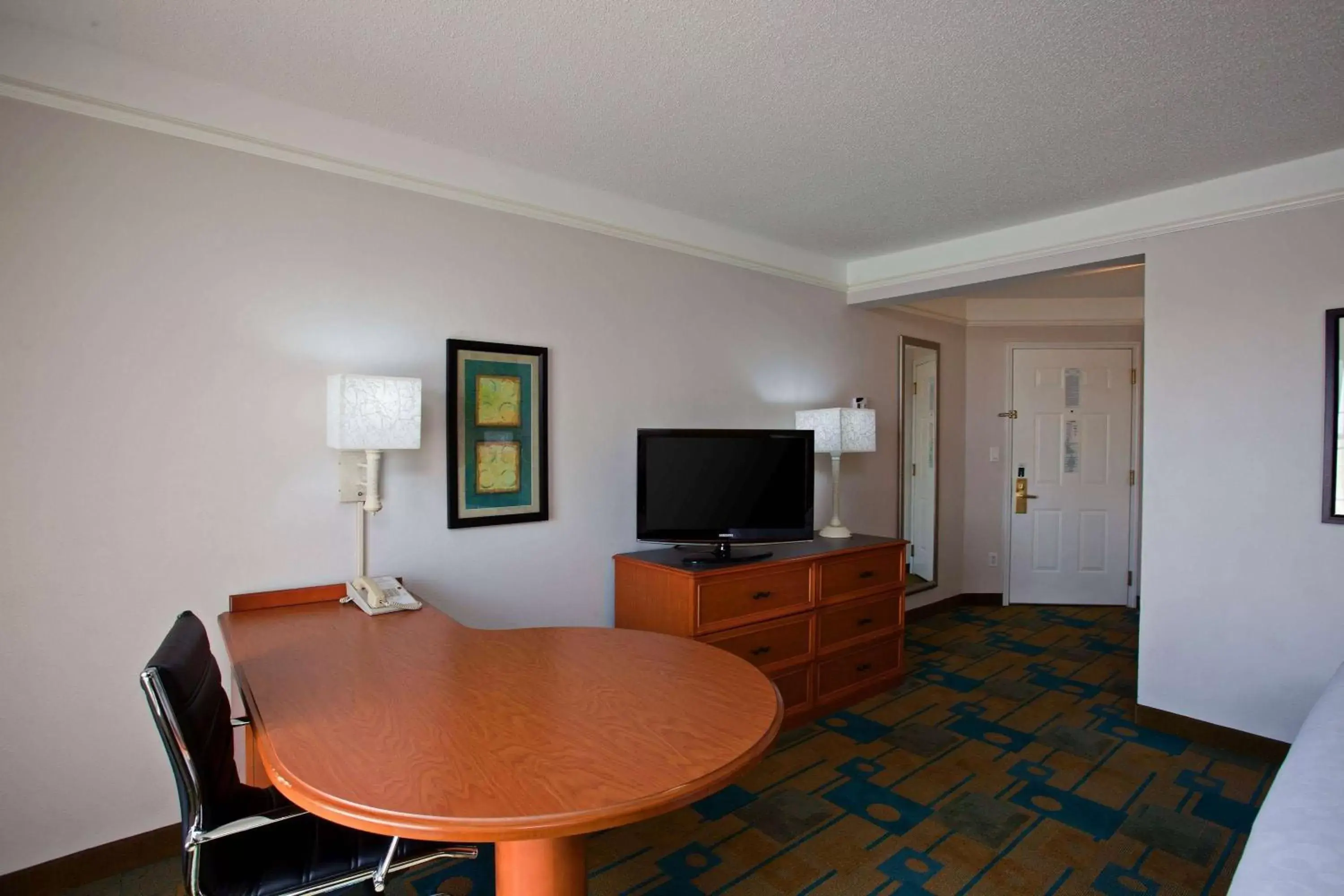King Room - Disability Access in La Quinta by Wyndham Winston-Salem King Room - Disability Access in La Quinta by Wyndham Winston-Salem