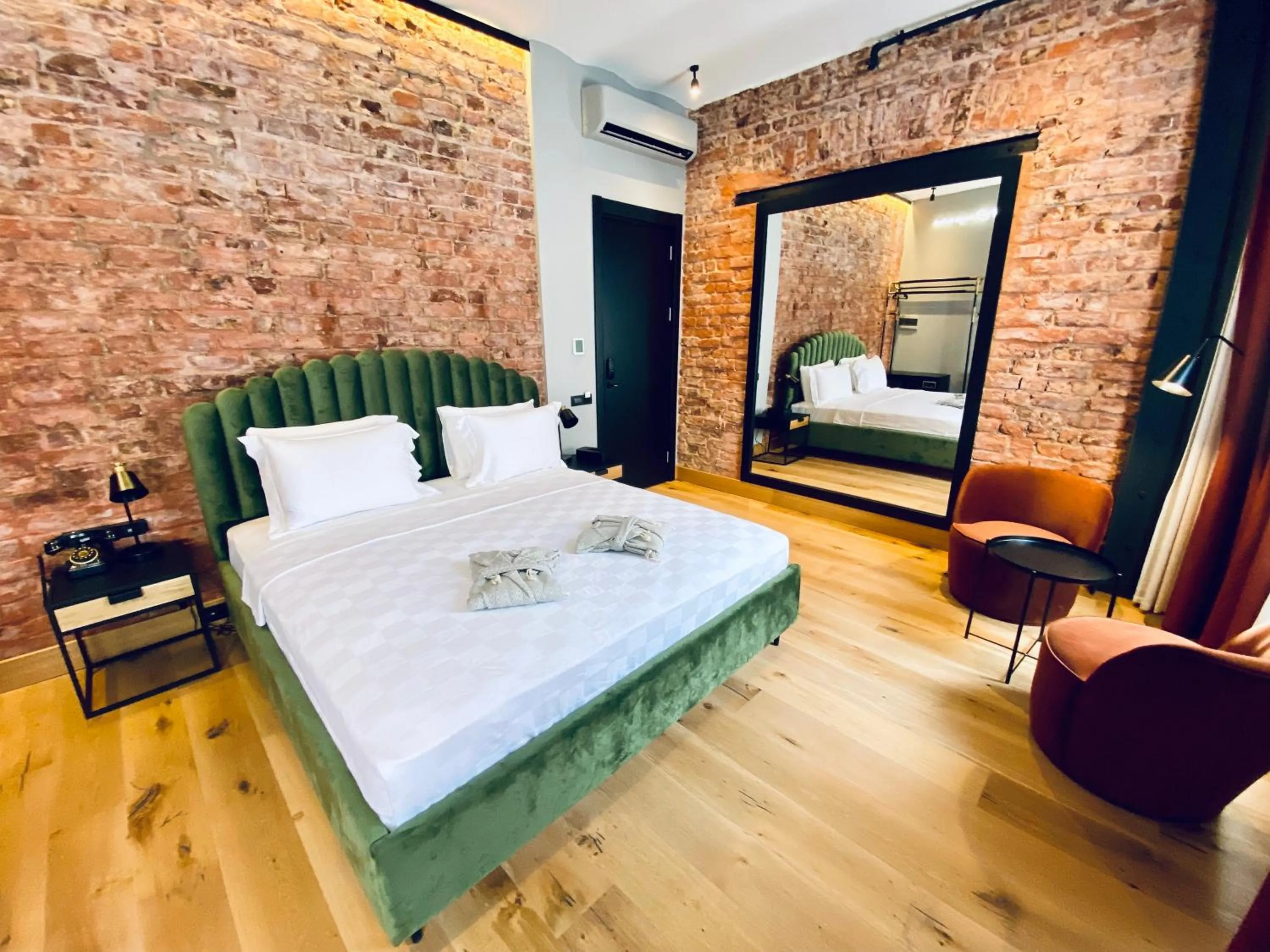 Photo of the whole room, Bed in RUZ Hotels