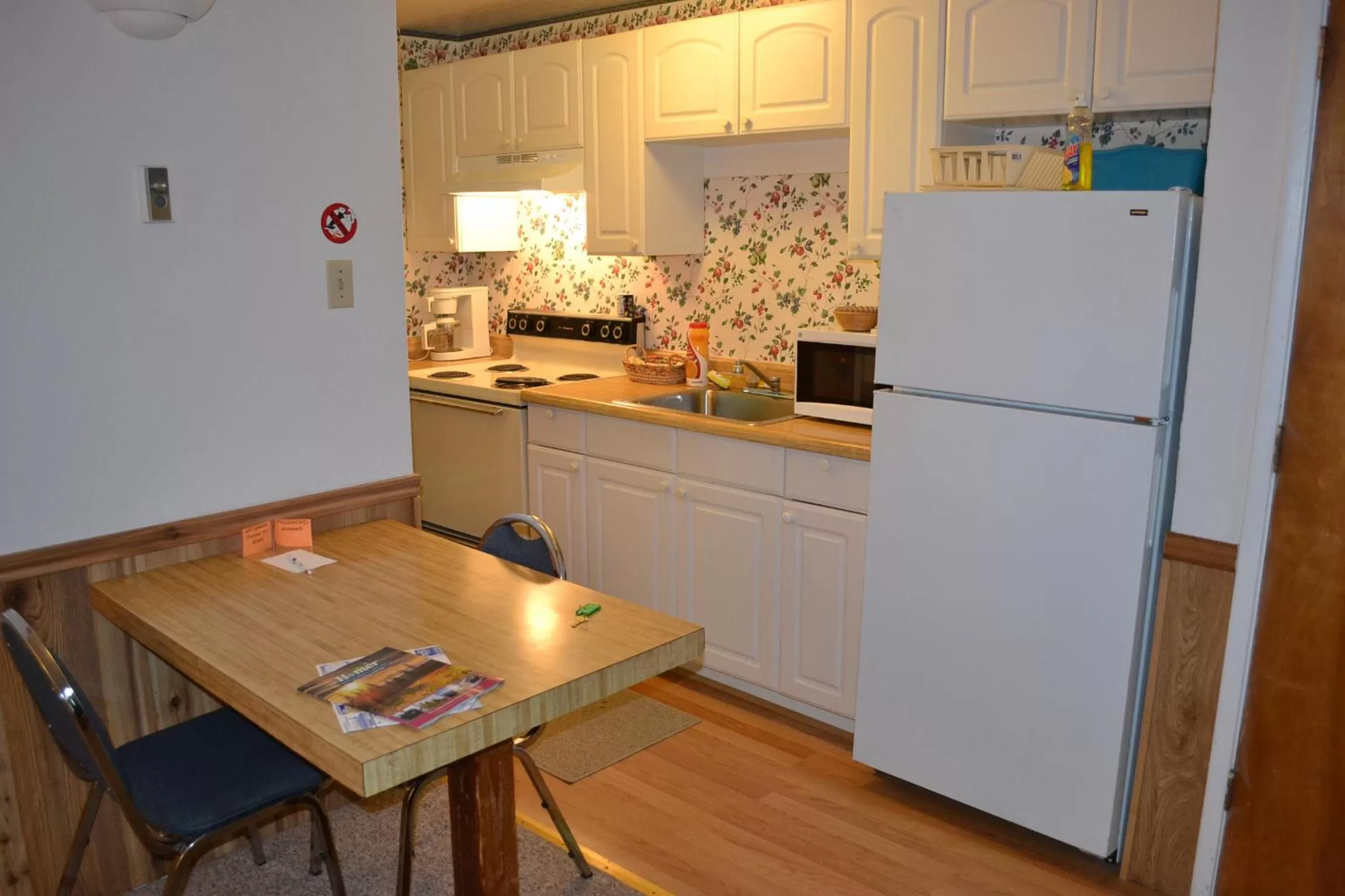 Coffee/tea facilities in Pioneer Inn Downtown