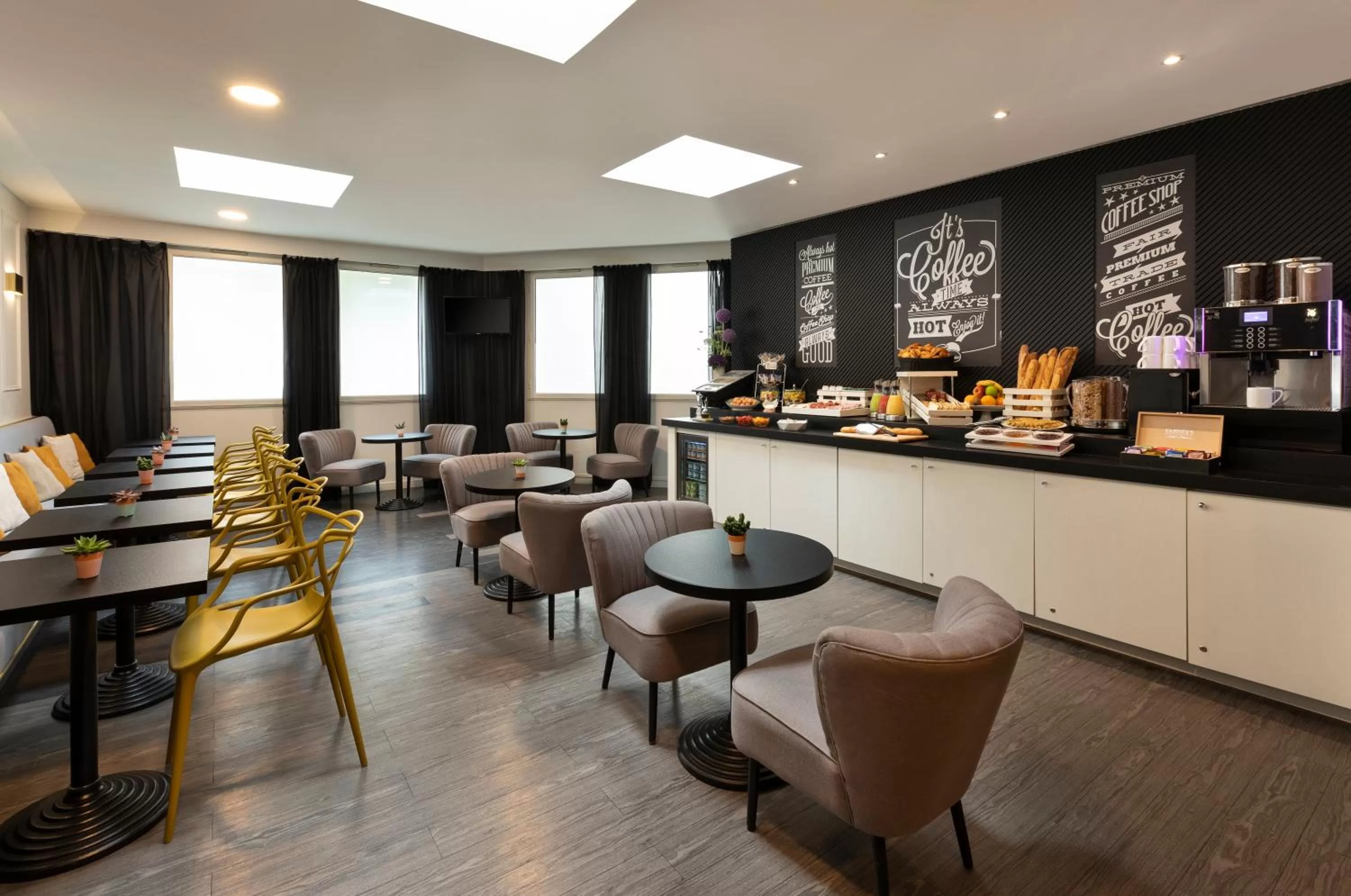 Restaurant/places to eat in Citadines Bastille Marais Paris