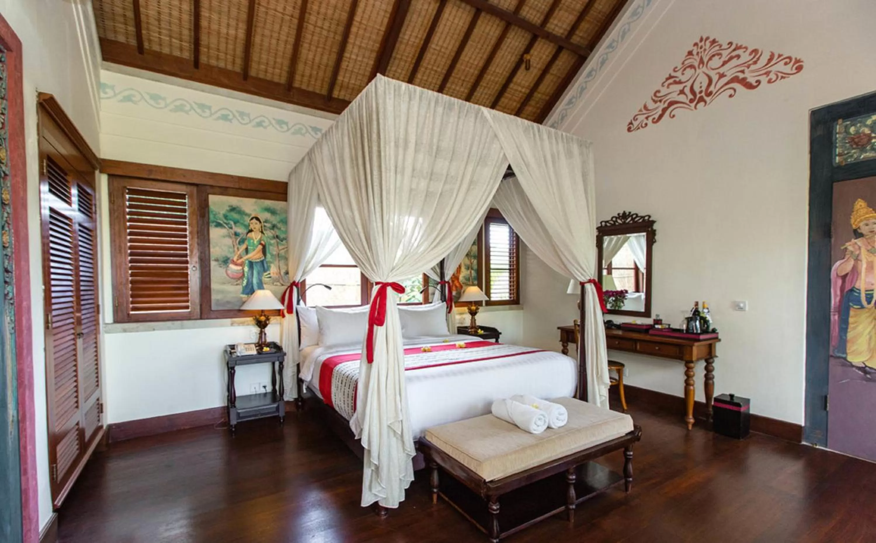 Bed in Dwaraka The Royal Villas