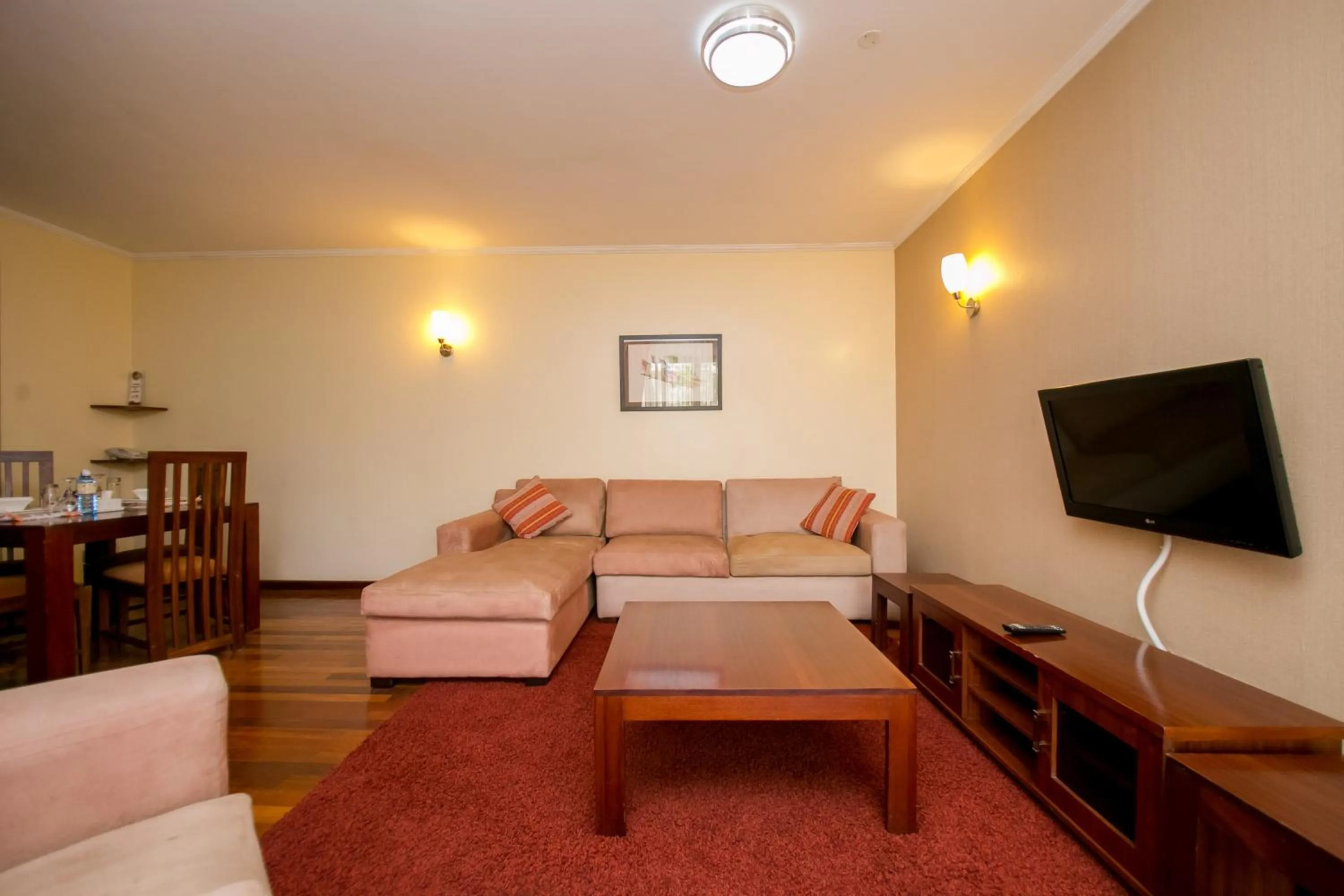 Living room in Waridi Paradise Hotel and Suites