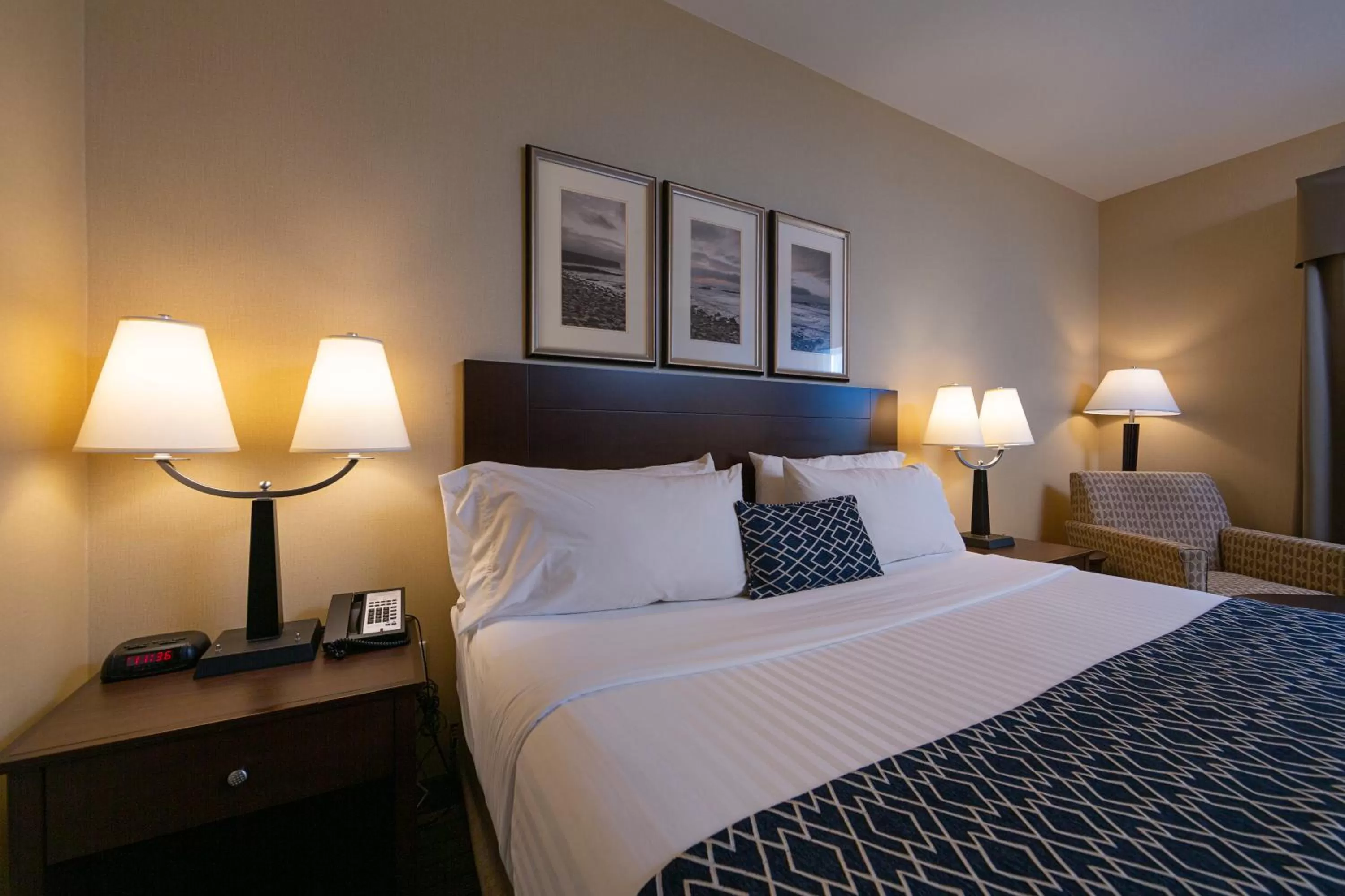 Bed in Bayview Hotel