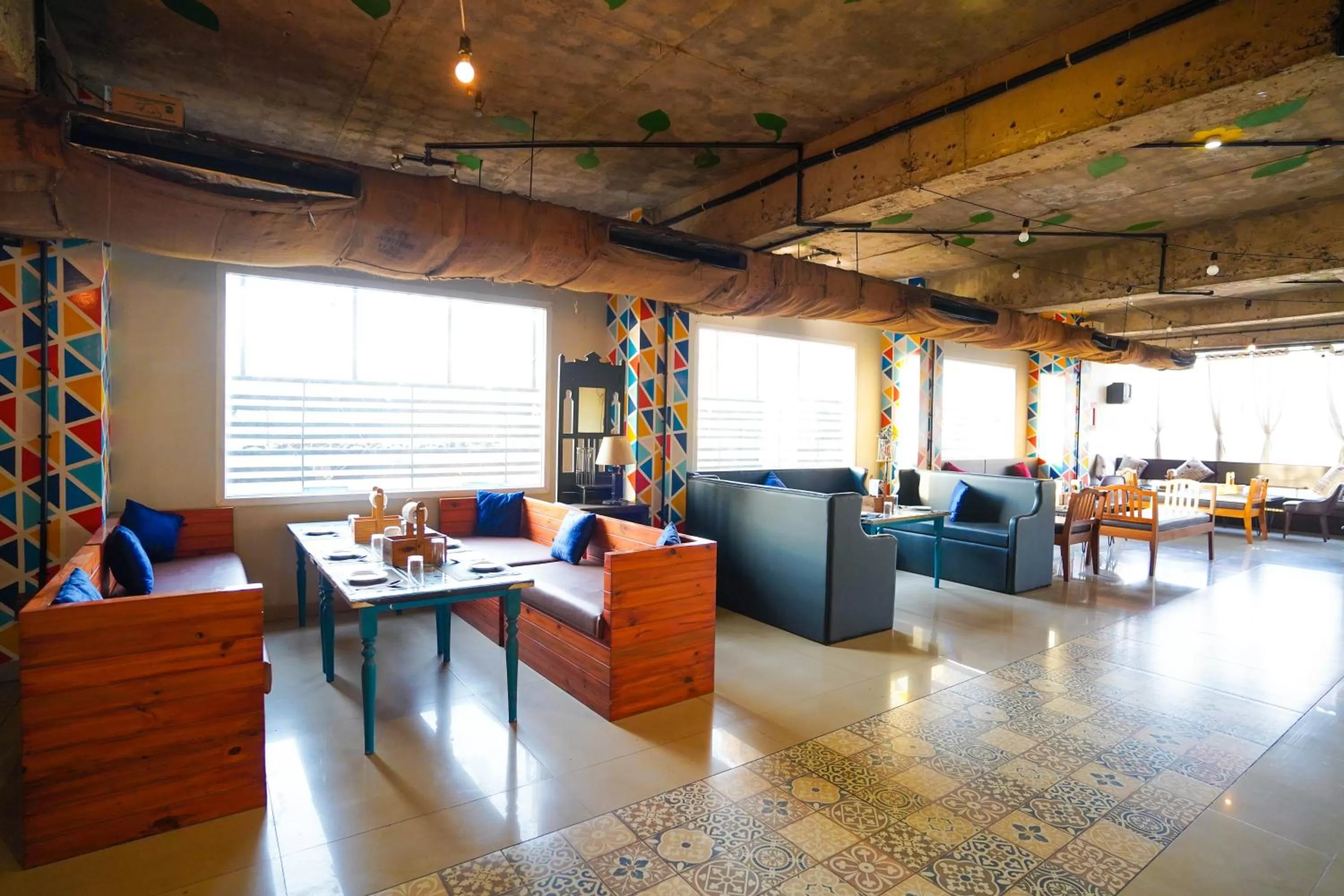 Restaurant/Places to Eat in HOTEL SEVENTH SENSE