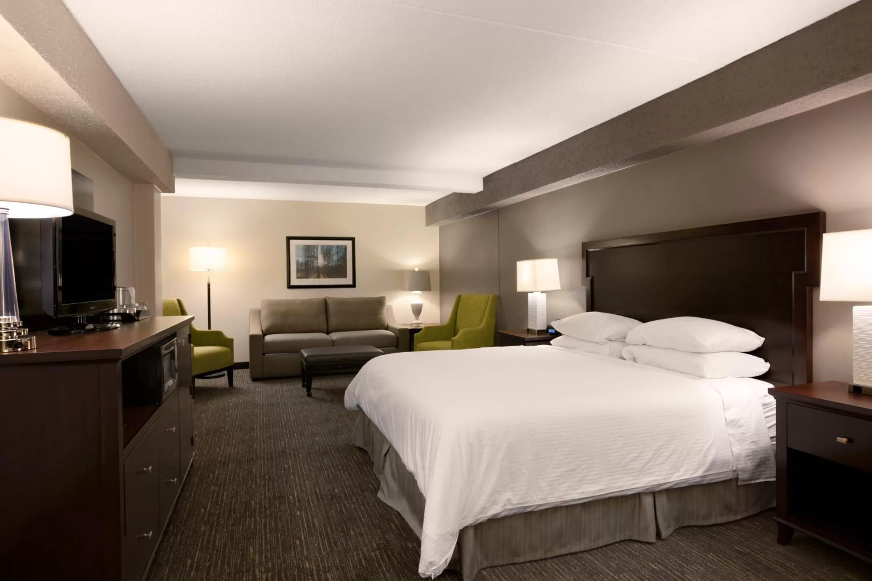 Bed in Wyndham Philadelphia-Historic District