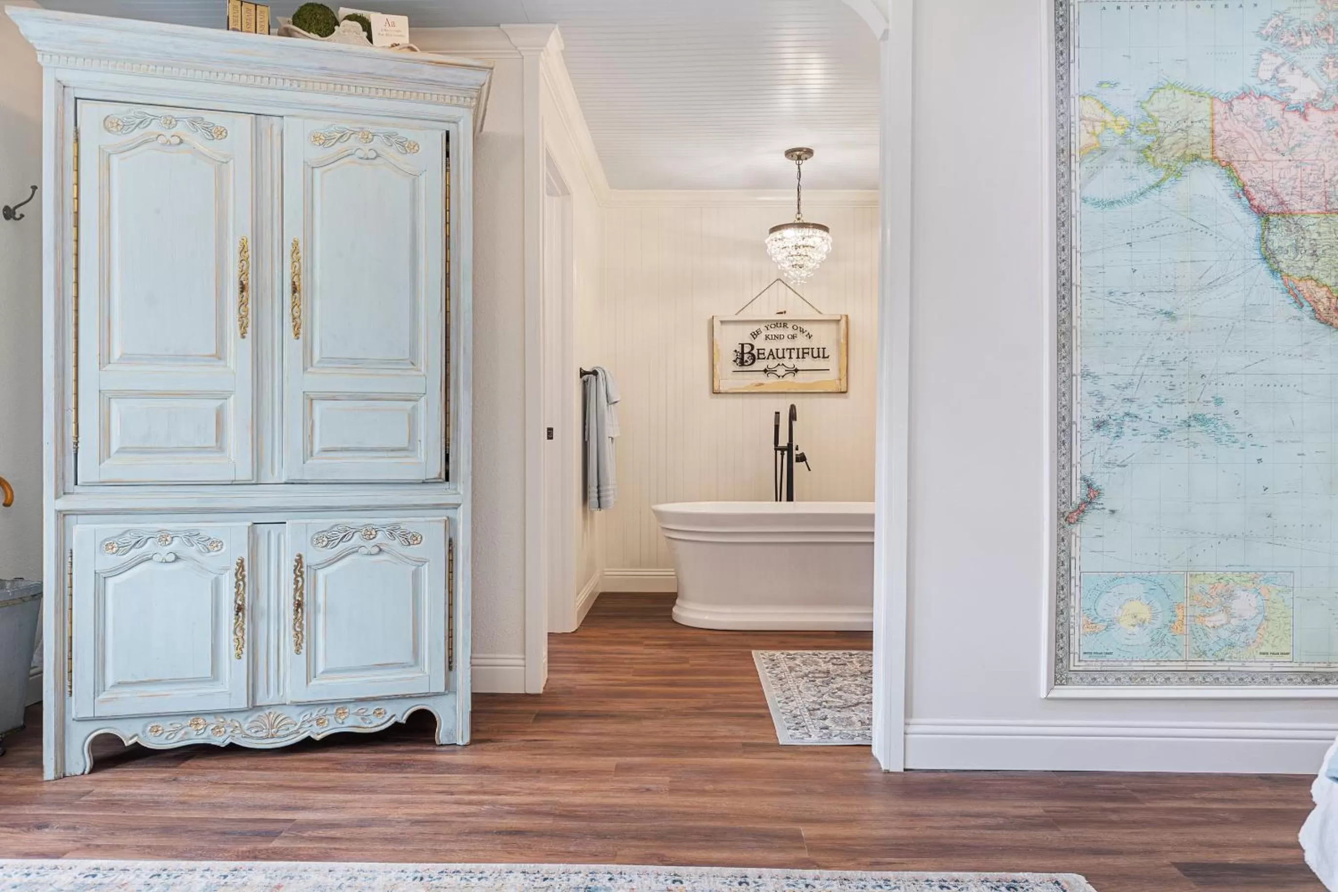 Decorative detail in The Old Liberty Schoolhouse