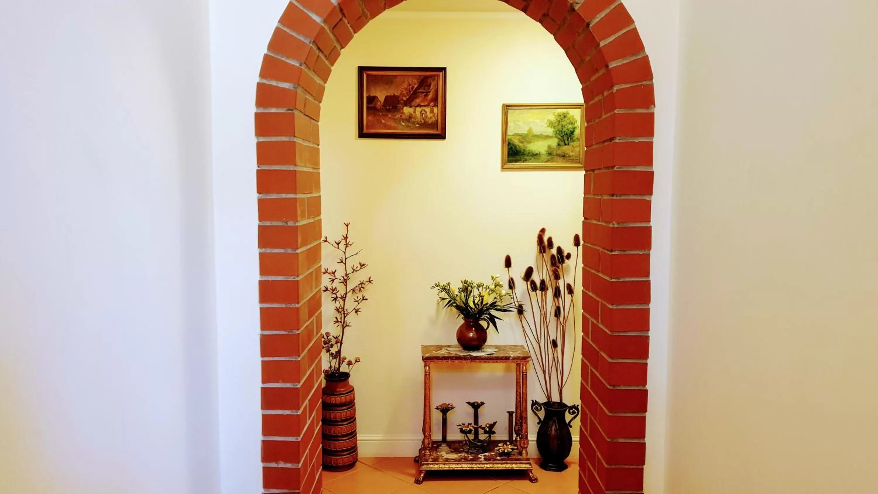 Decorative detail in Willa Joka