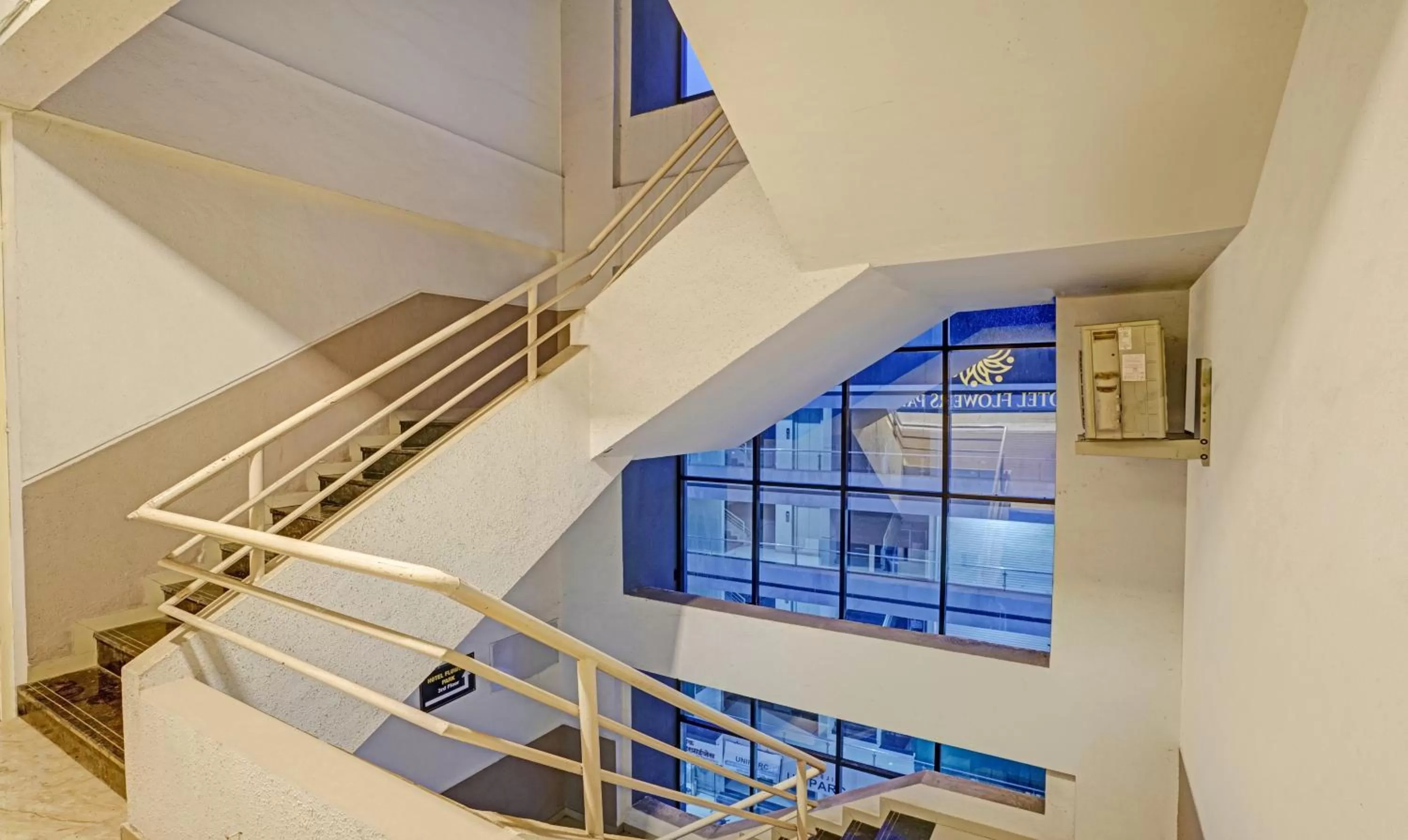 Lobby or reception in Itsy Hotels Flowers Park