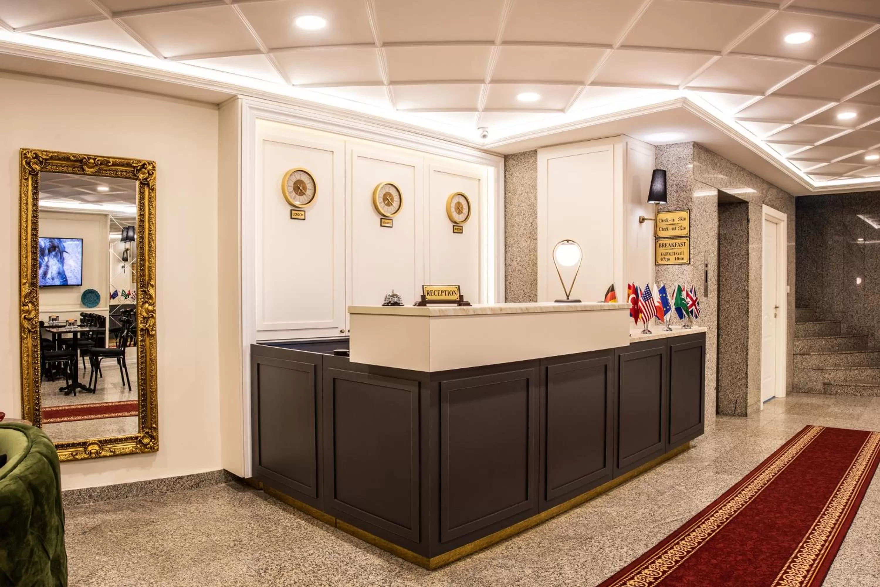 Lobby or reception in Royal Bosphorus Hotel & SPA Hamam