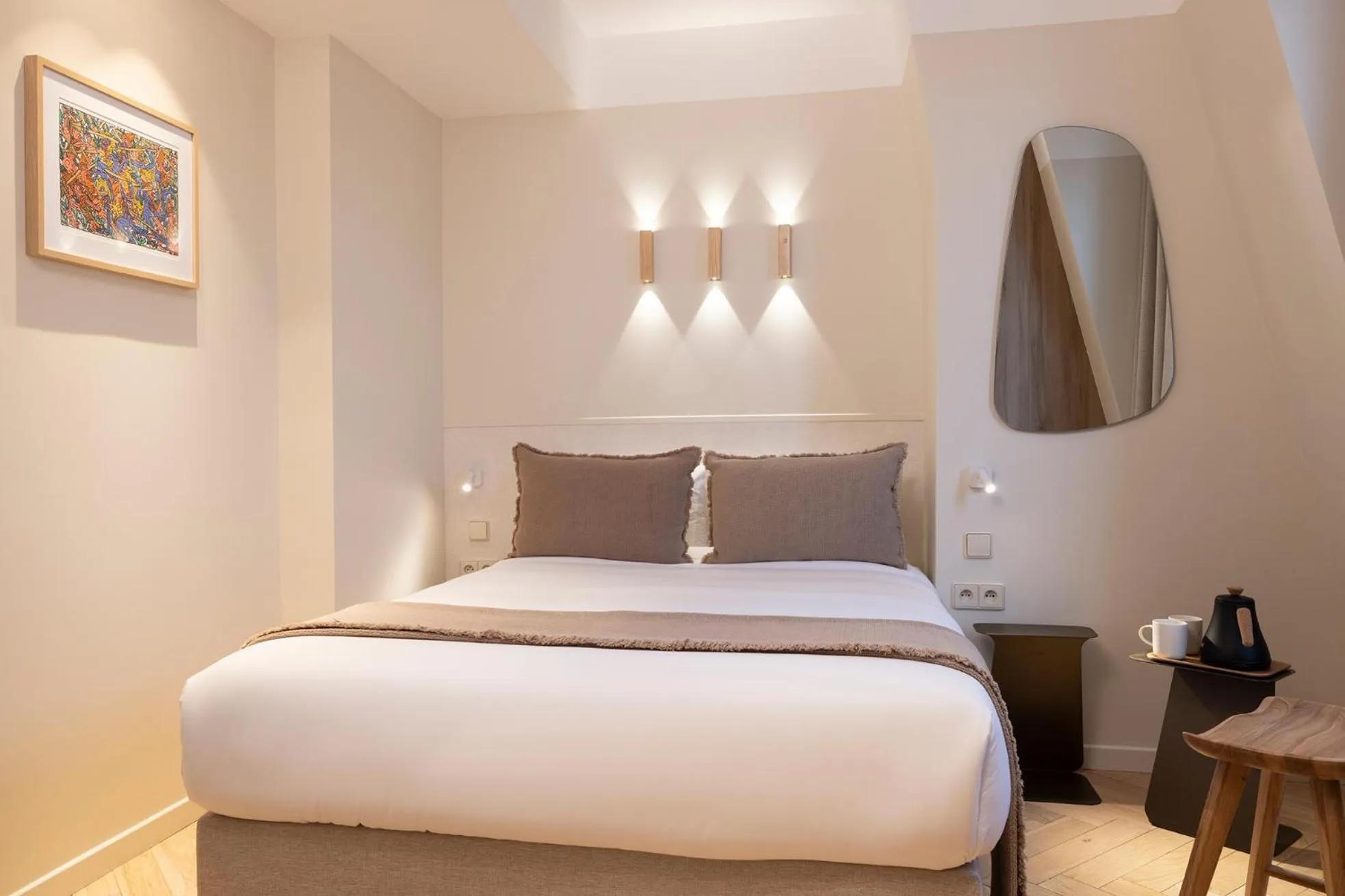 Photo of the whole room, Bed in Hôtel Le Daum