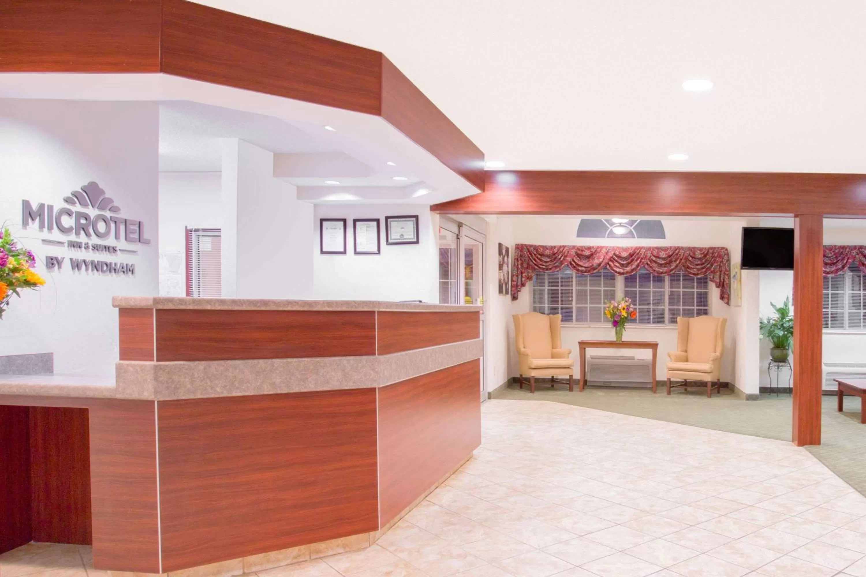 Lobby or reception in Microtel Inn and Suites Gassaway