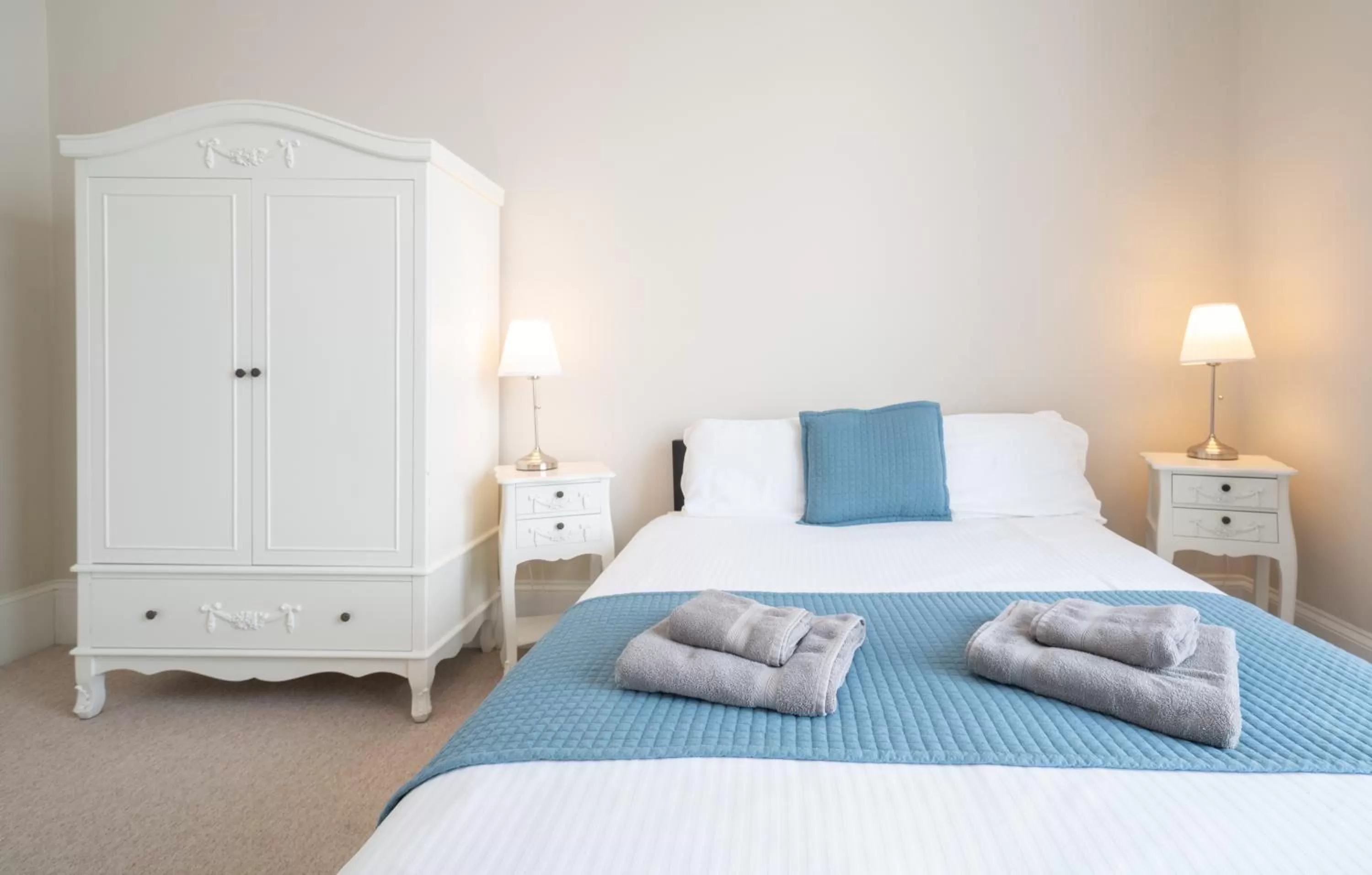 Bed in The Veteran Hotel & Bar