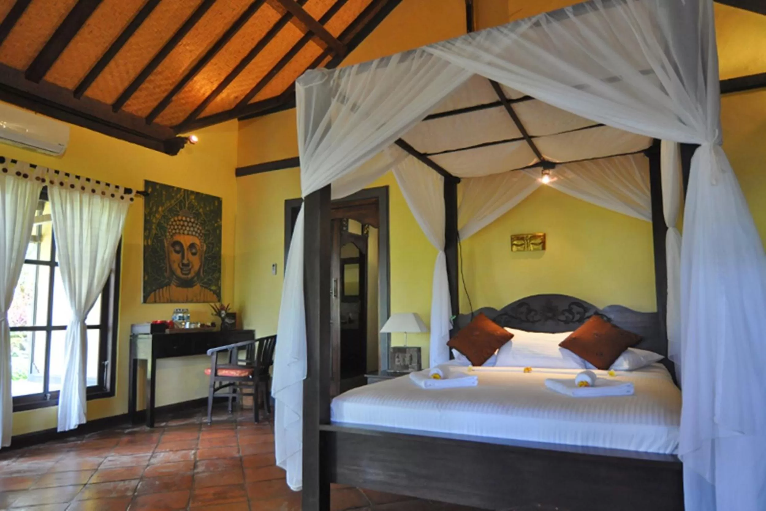 Photo of the whole room, Bed in Puri Mangga Sea View Resort and Spa