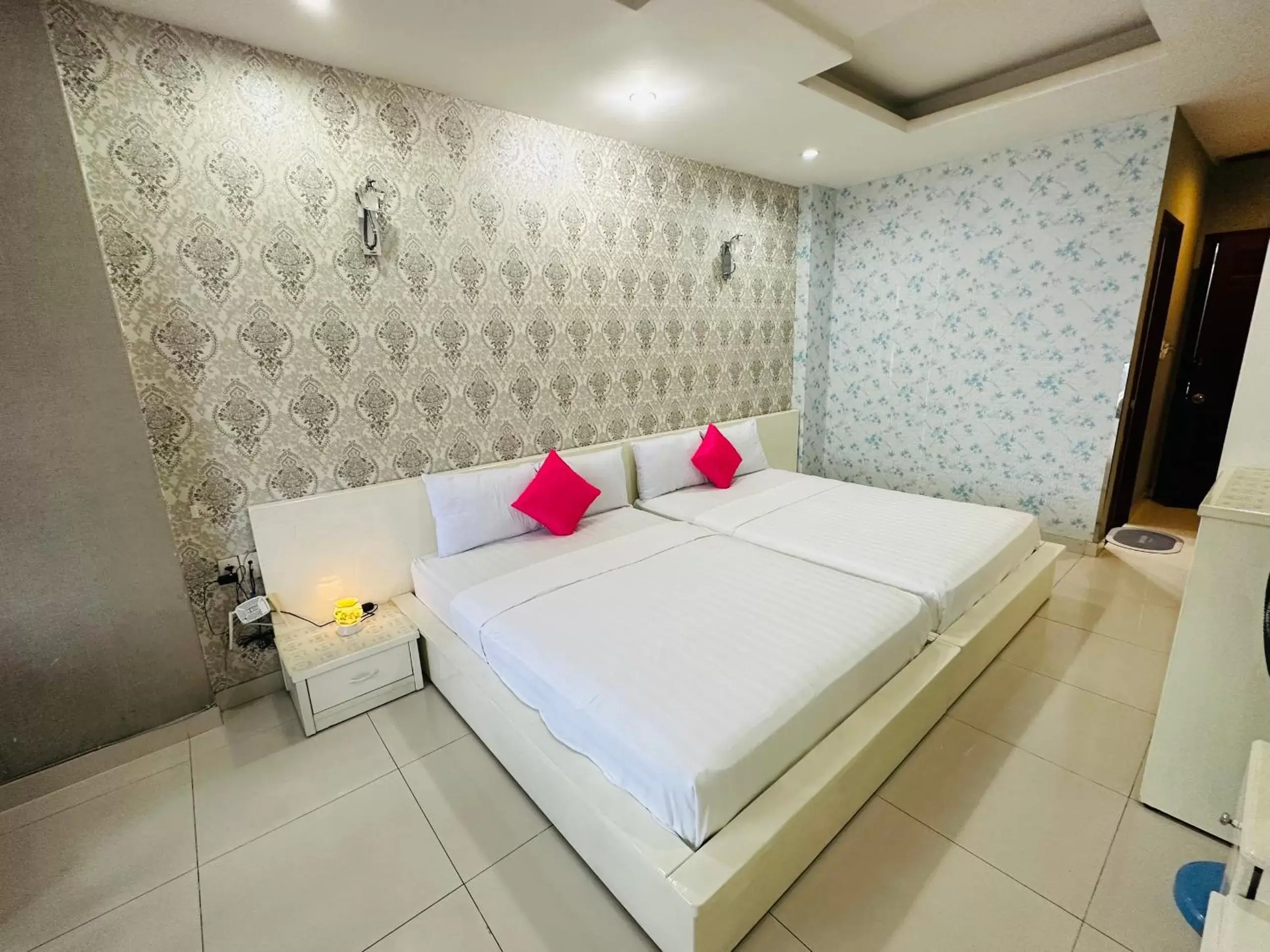 Quadruple Room with Bathroom in REDFLOWER HOTEL Quadruple Room with Bathroom in REDFLOWER HOTEL