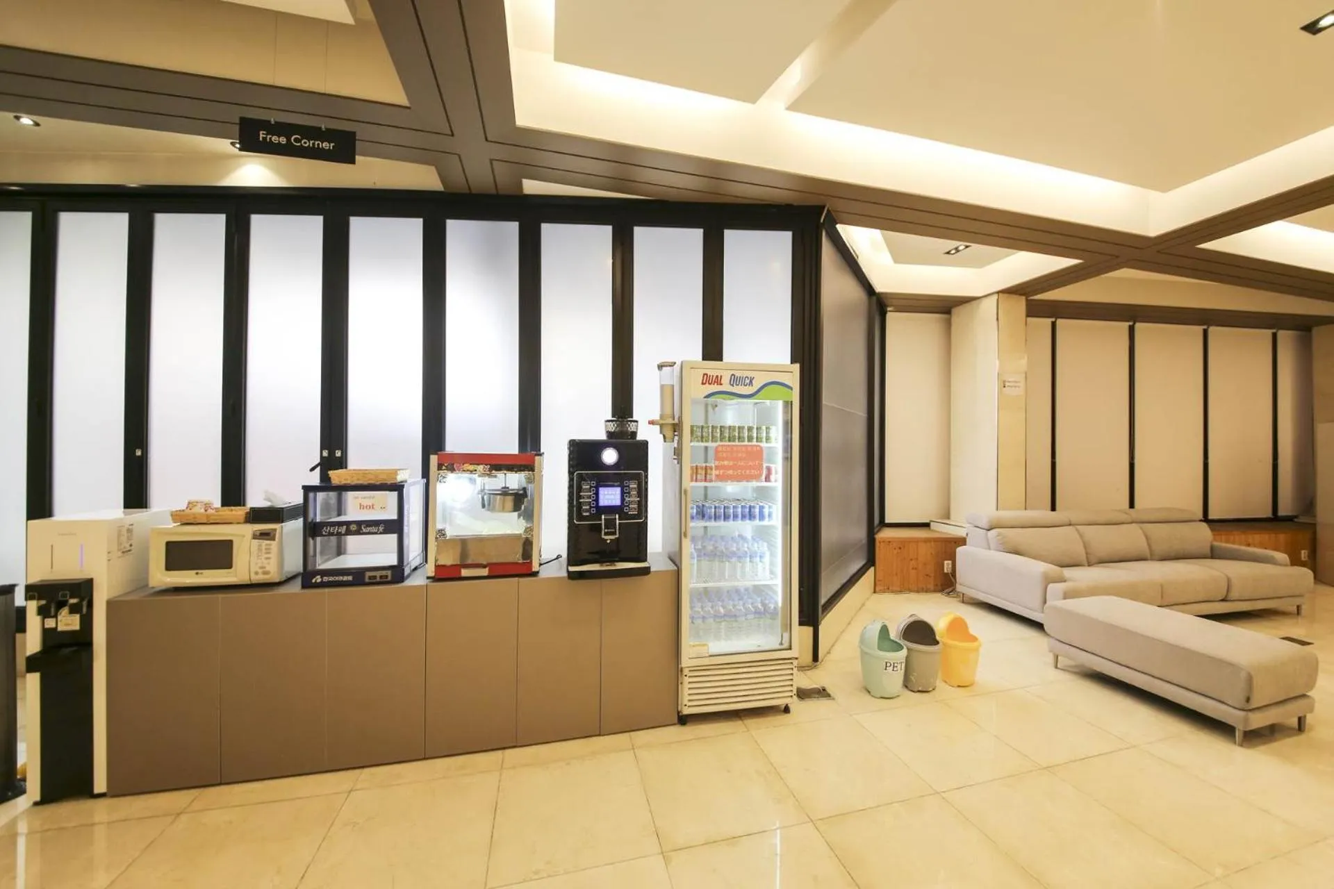 Property building, Bed in Benikea hotel