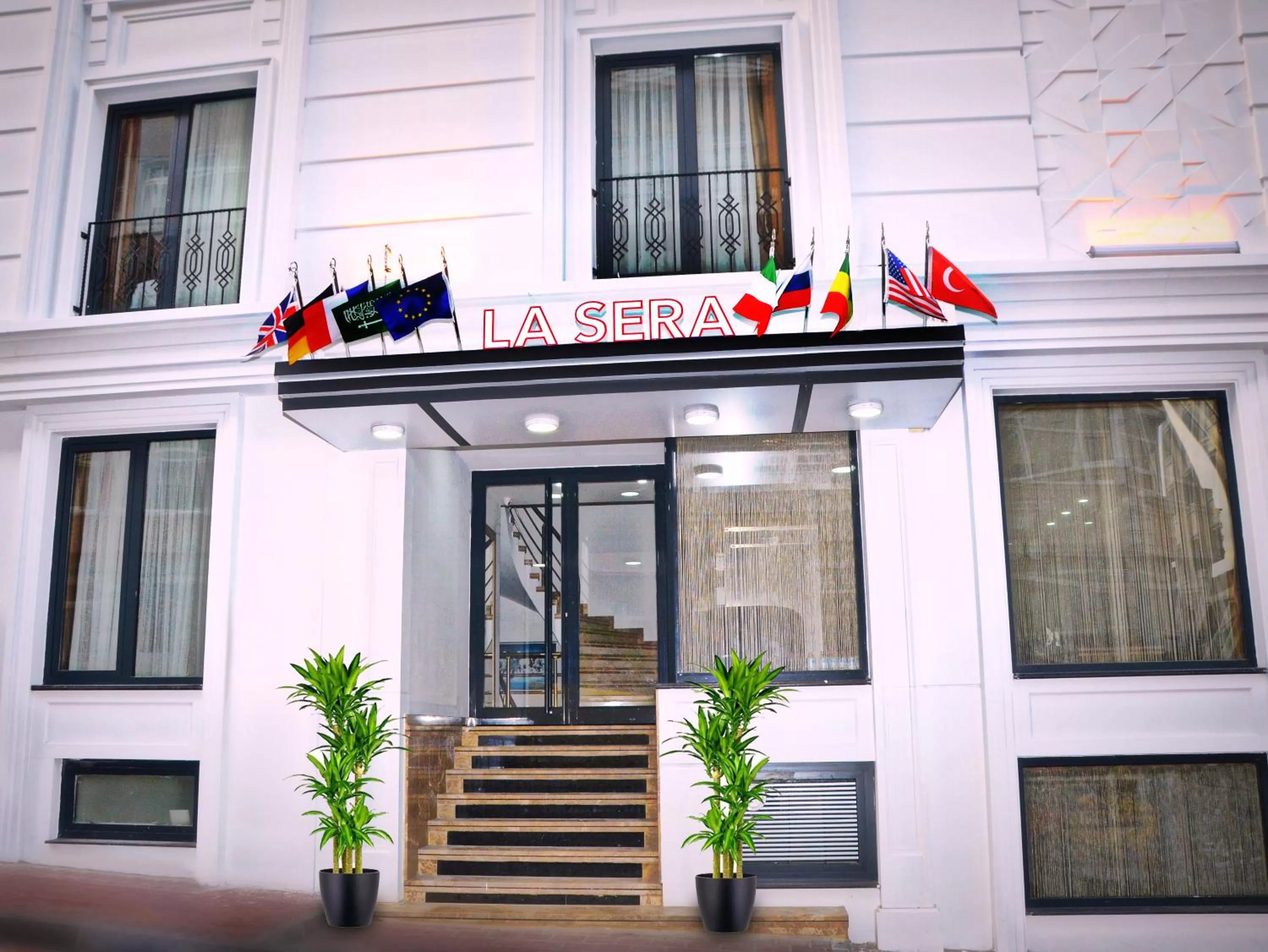 Facade/entrance in Hotel La SERA