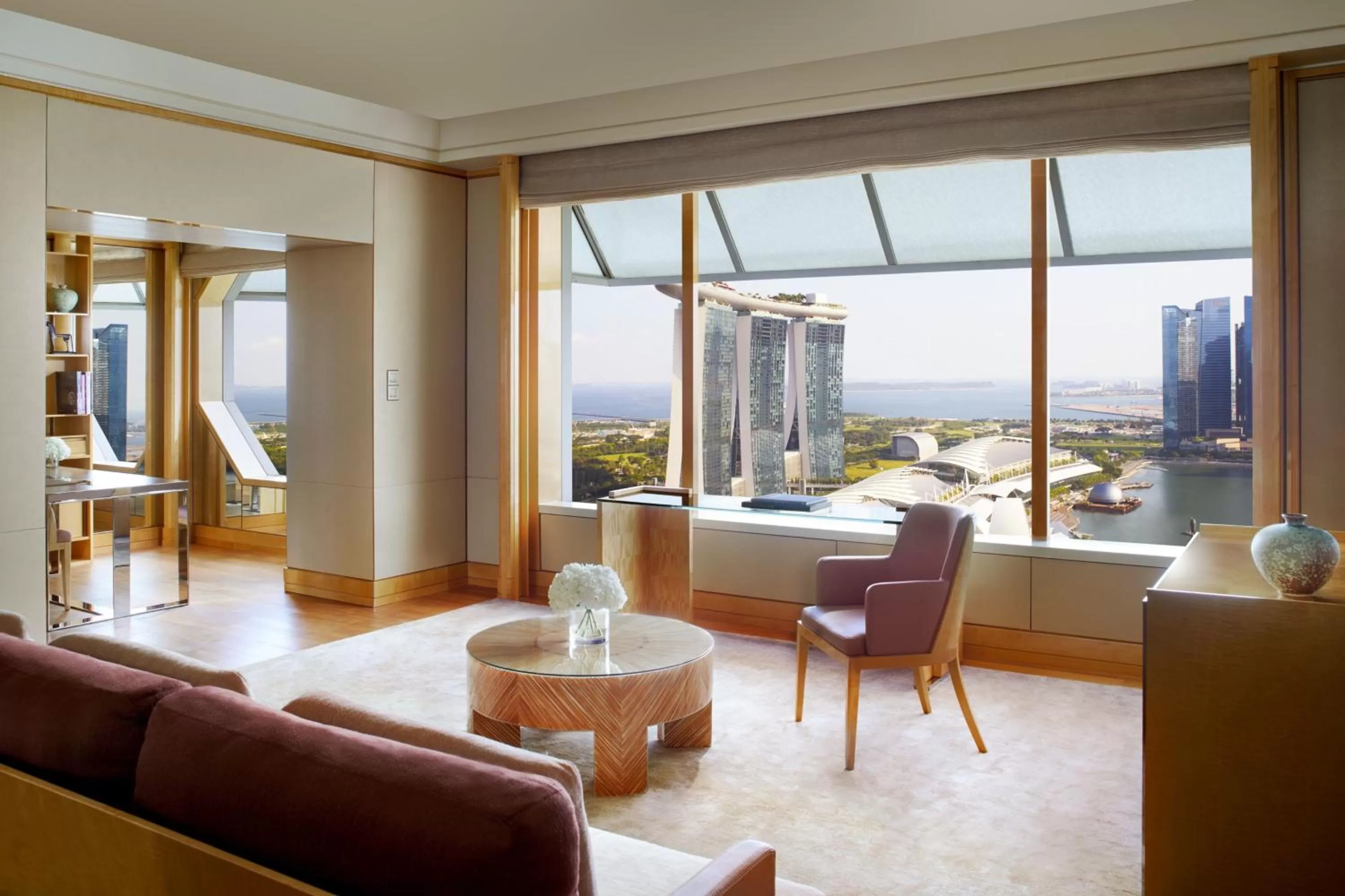Living room in The Ritz-Carlton, Millenia Singapore