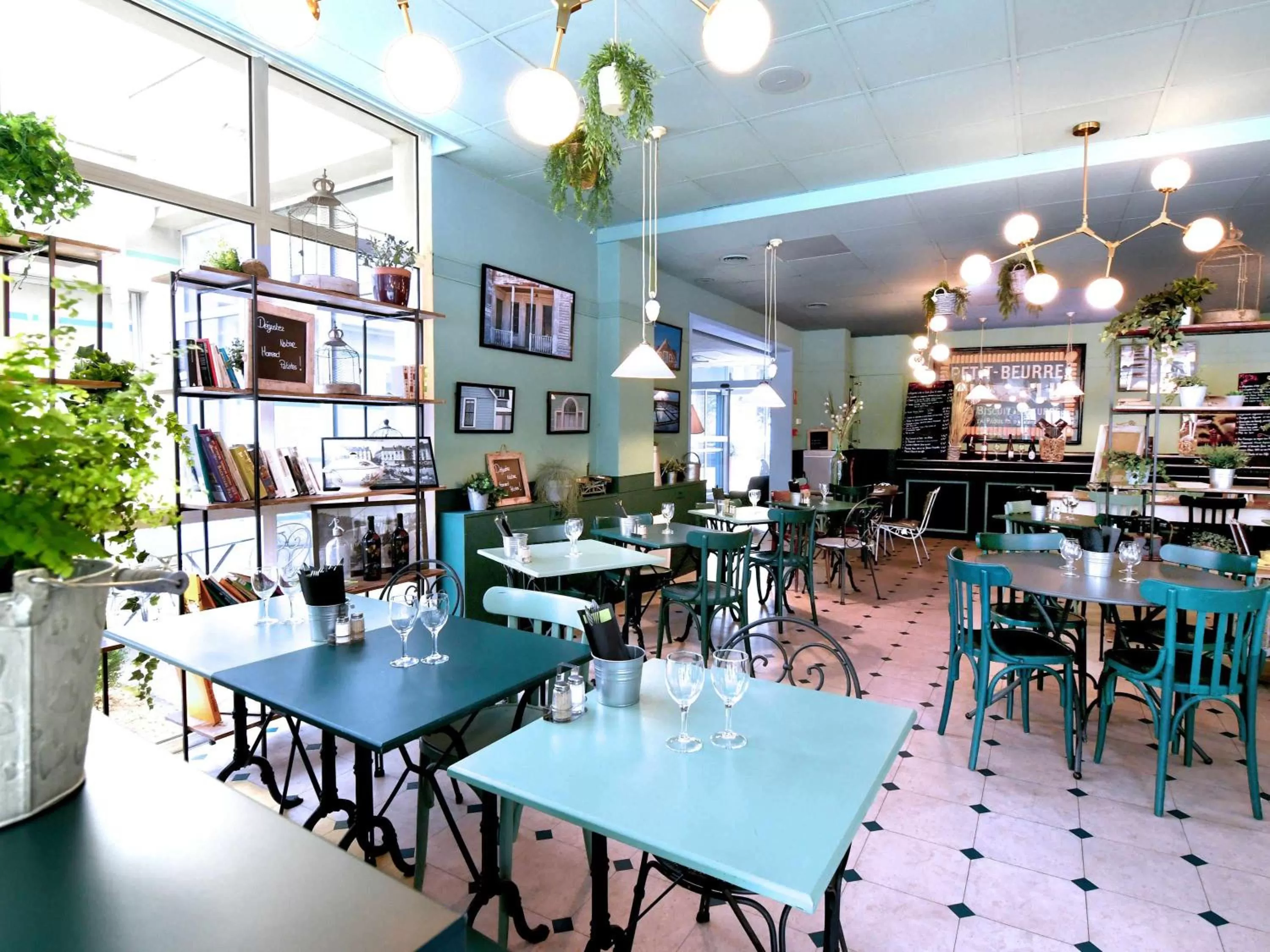 Restaurant/places to eat in ibis Nantes Saint Herblain