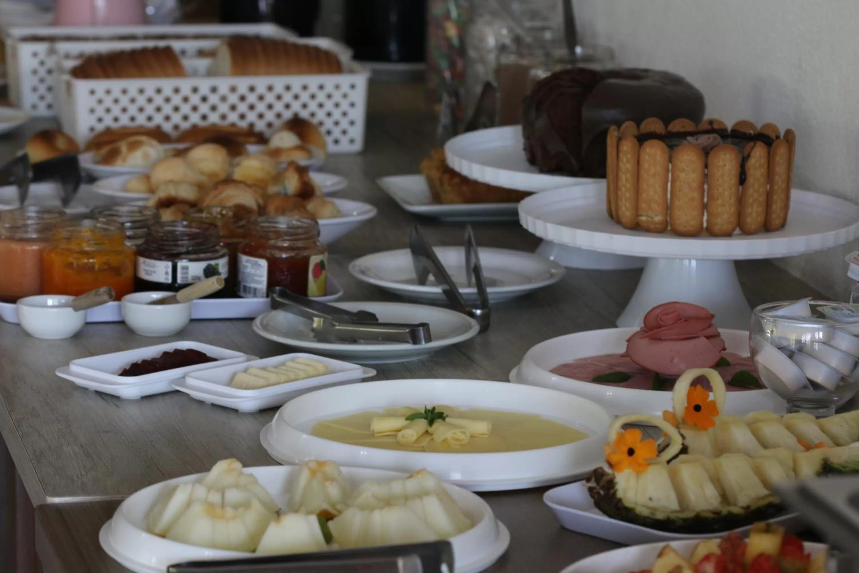 Breakfast in Hotel Nosso Bosque