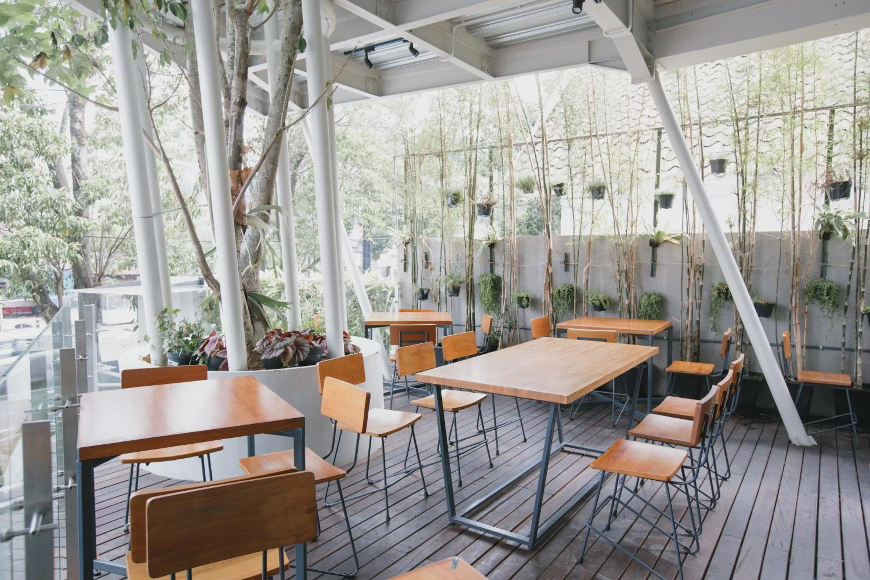 Area and facilities in Janevalla Bandung