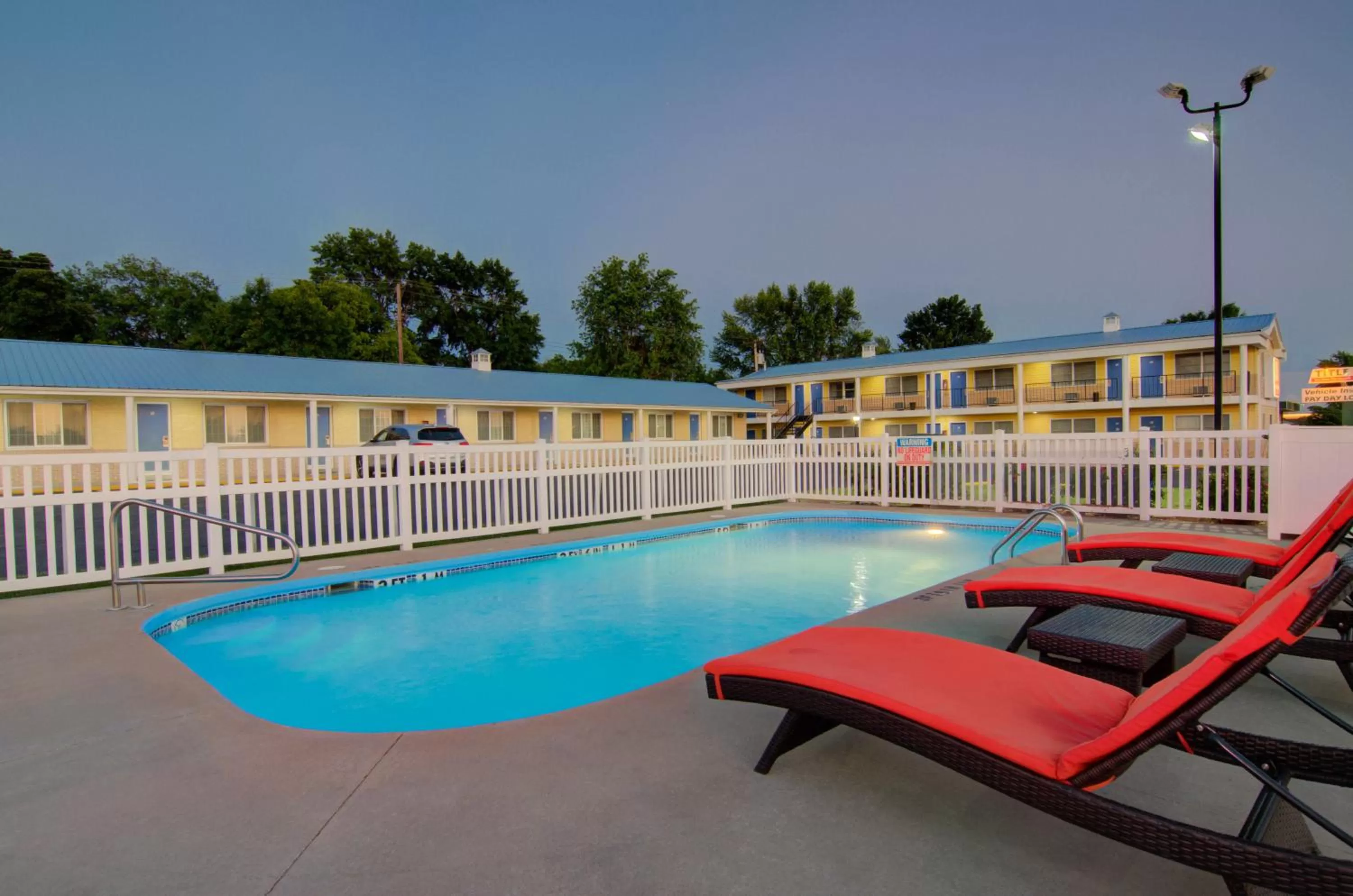 Swimming pool in Westbridge Inn & Suites