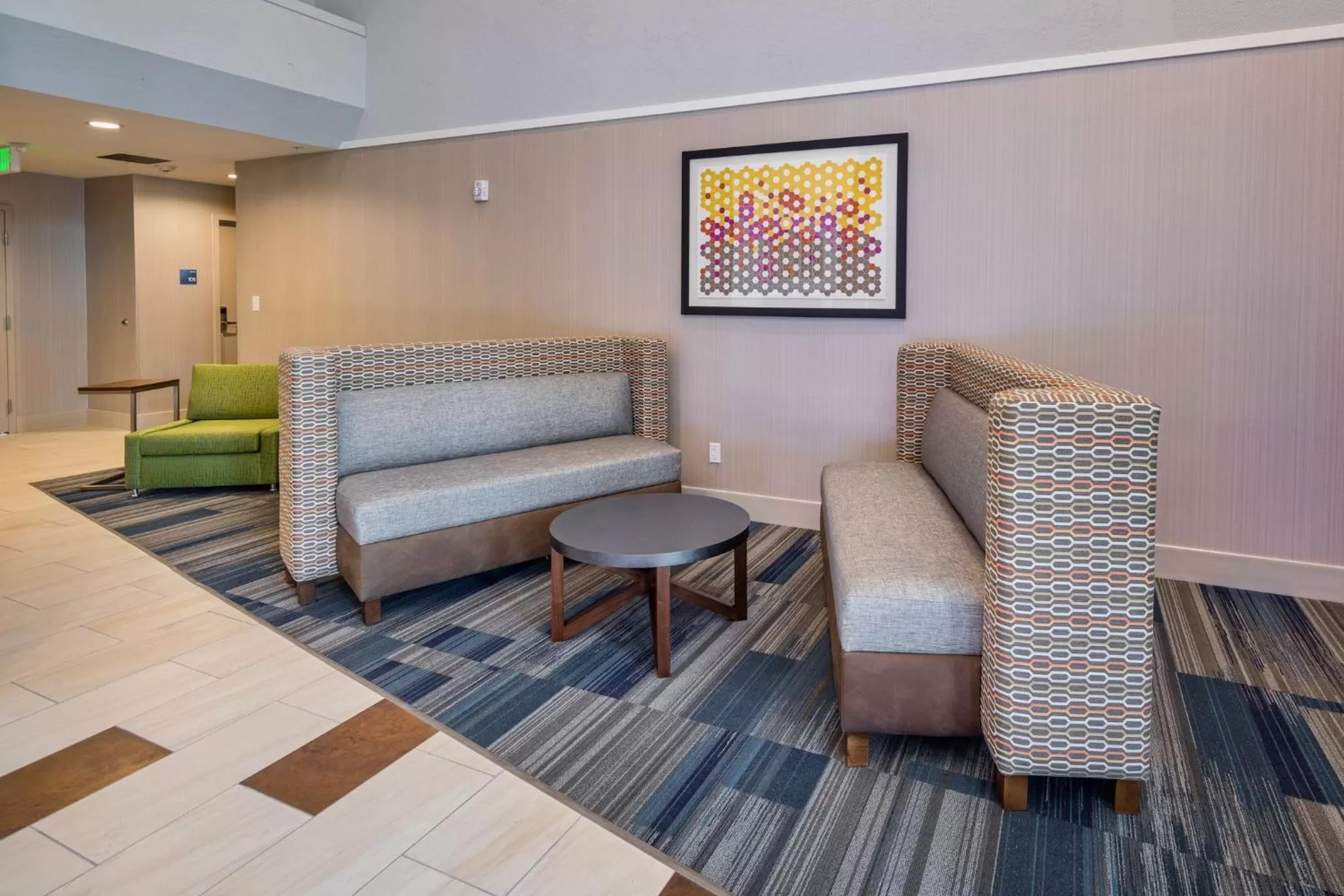 Property building, Bed in Holiday Inn Express - Sunnyvale - Silicon Valley by IHG