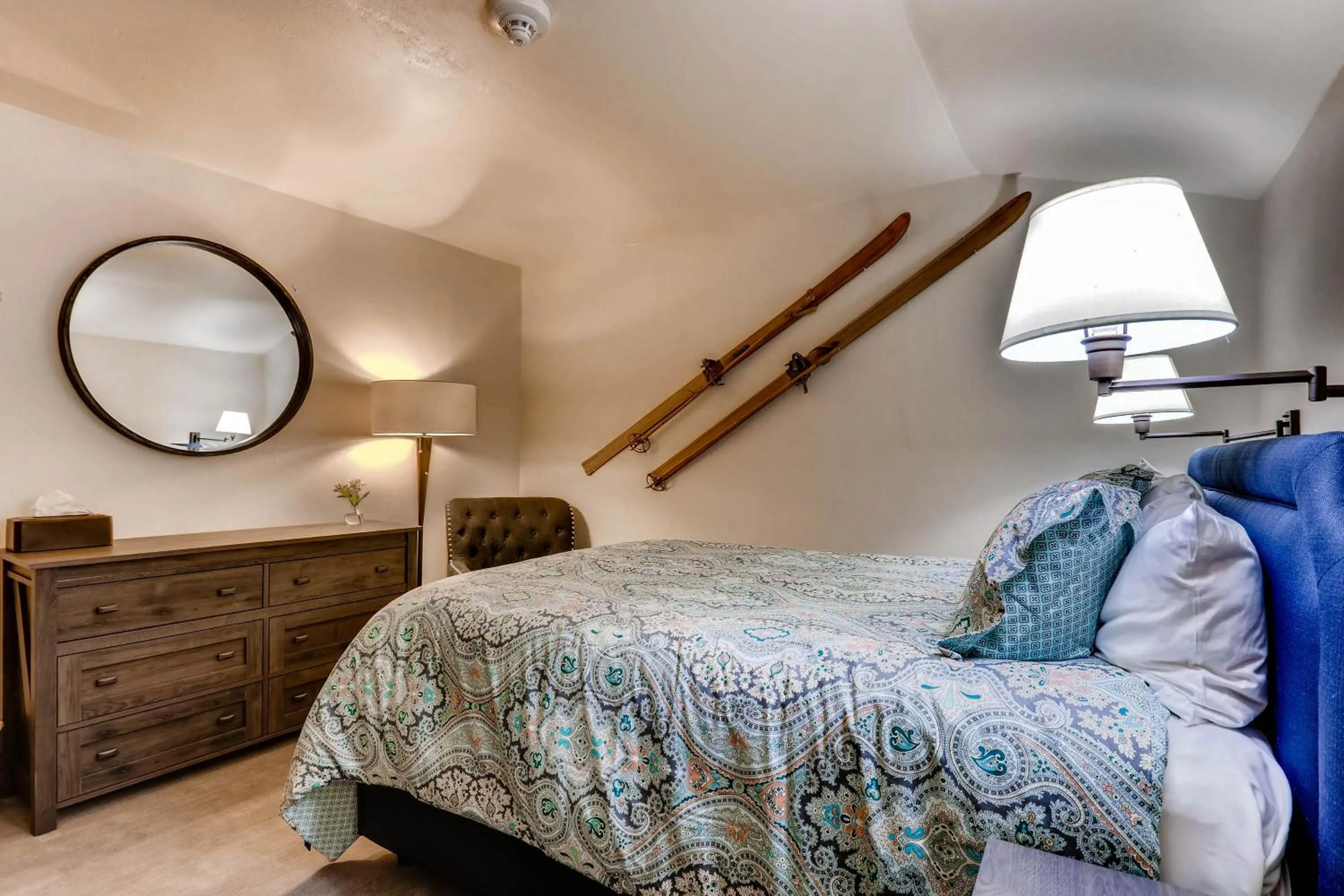 Bedroom, Bed in Ski Tip Lodge, A Vail Resorts Property