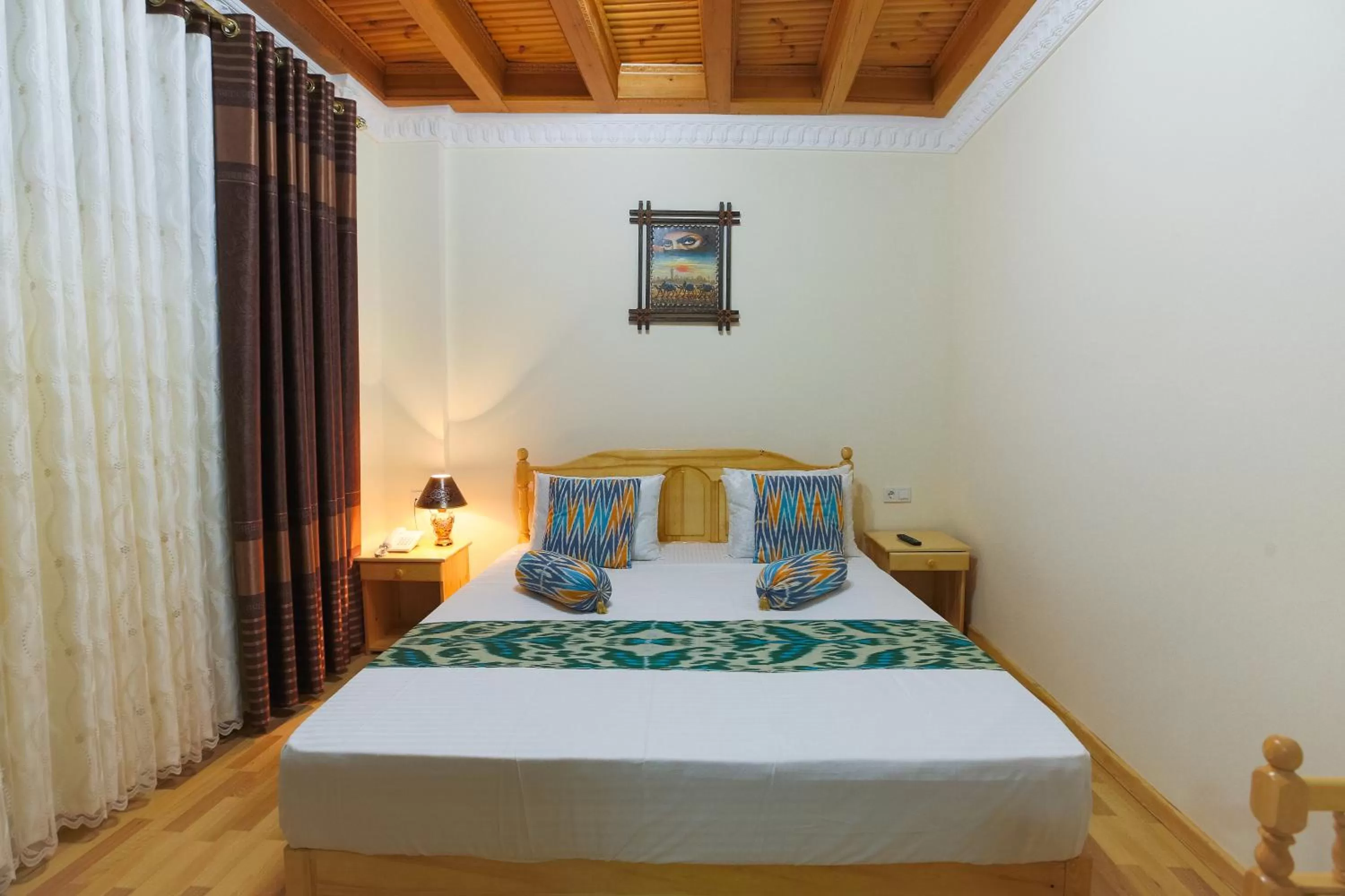 Bed in Hotel SHOHRUD