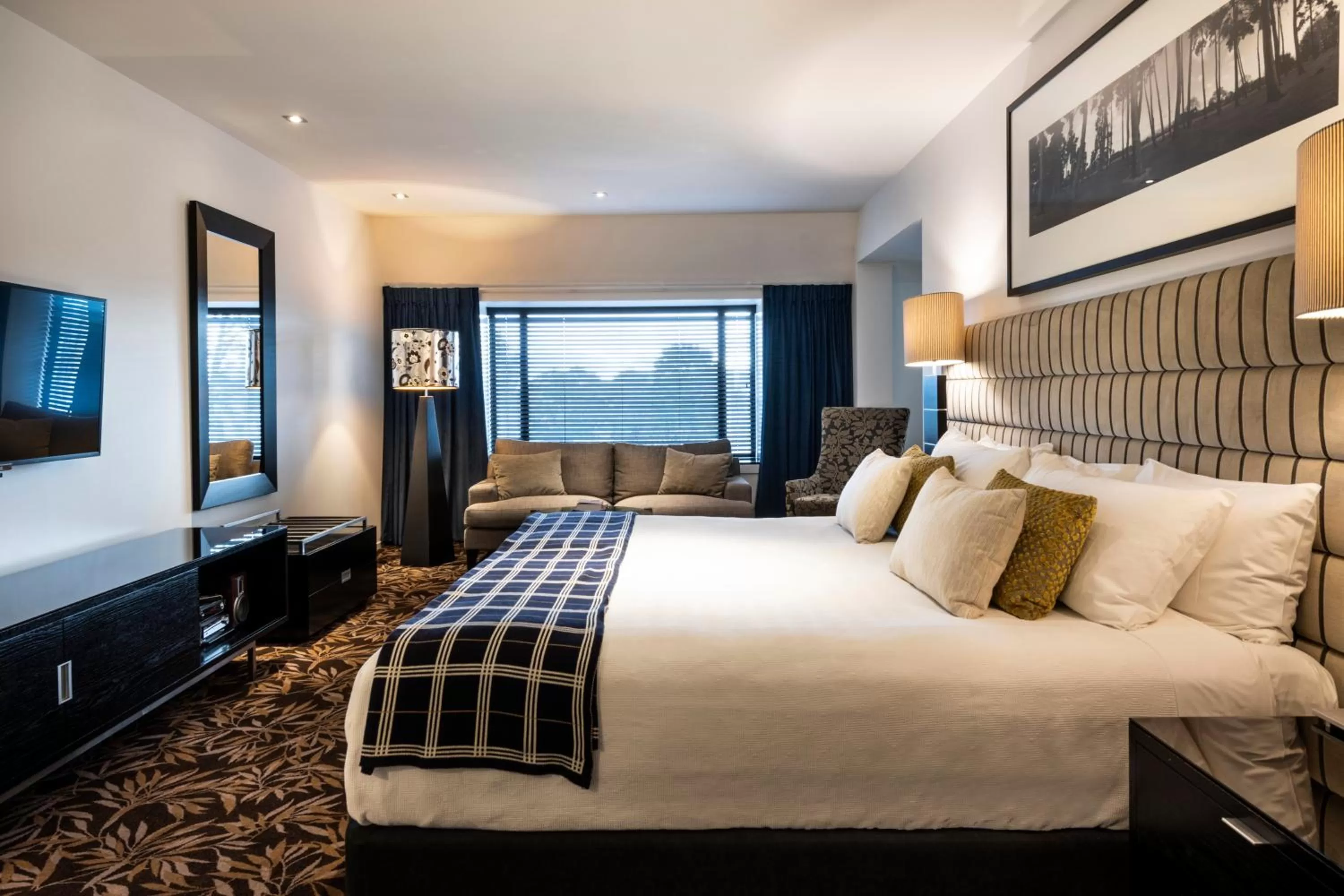 Photo of the whole room, Bed in The George