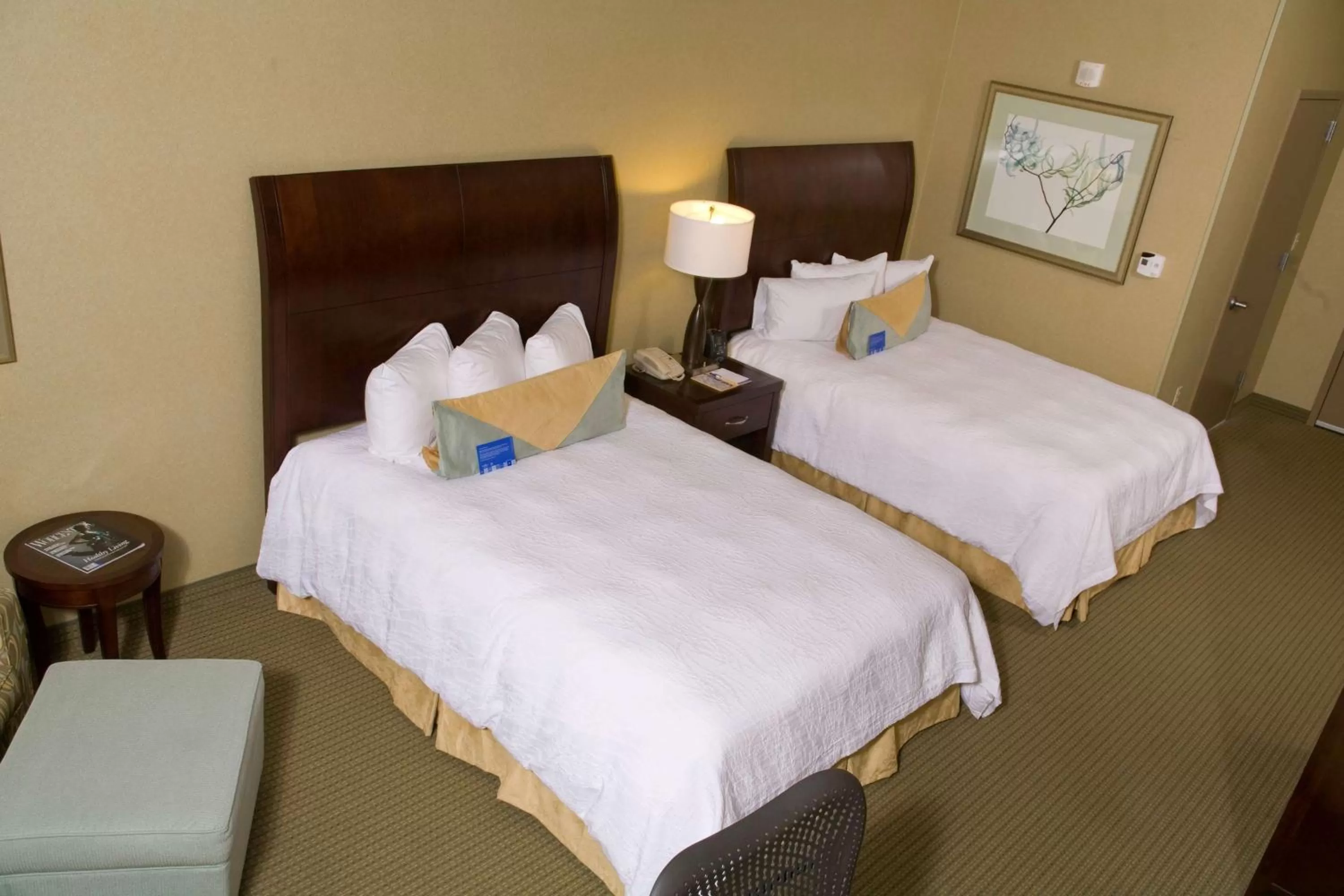 Bed in Hilton Garden Inn Worcester