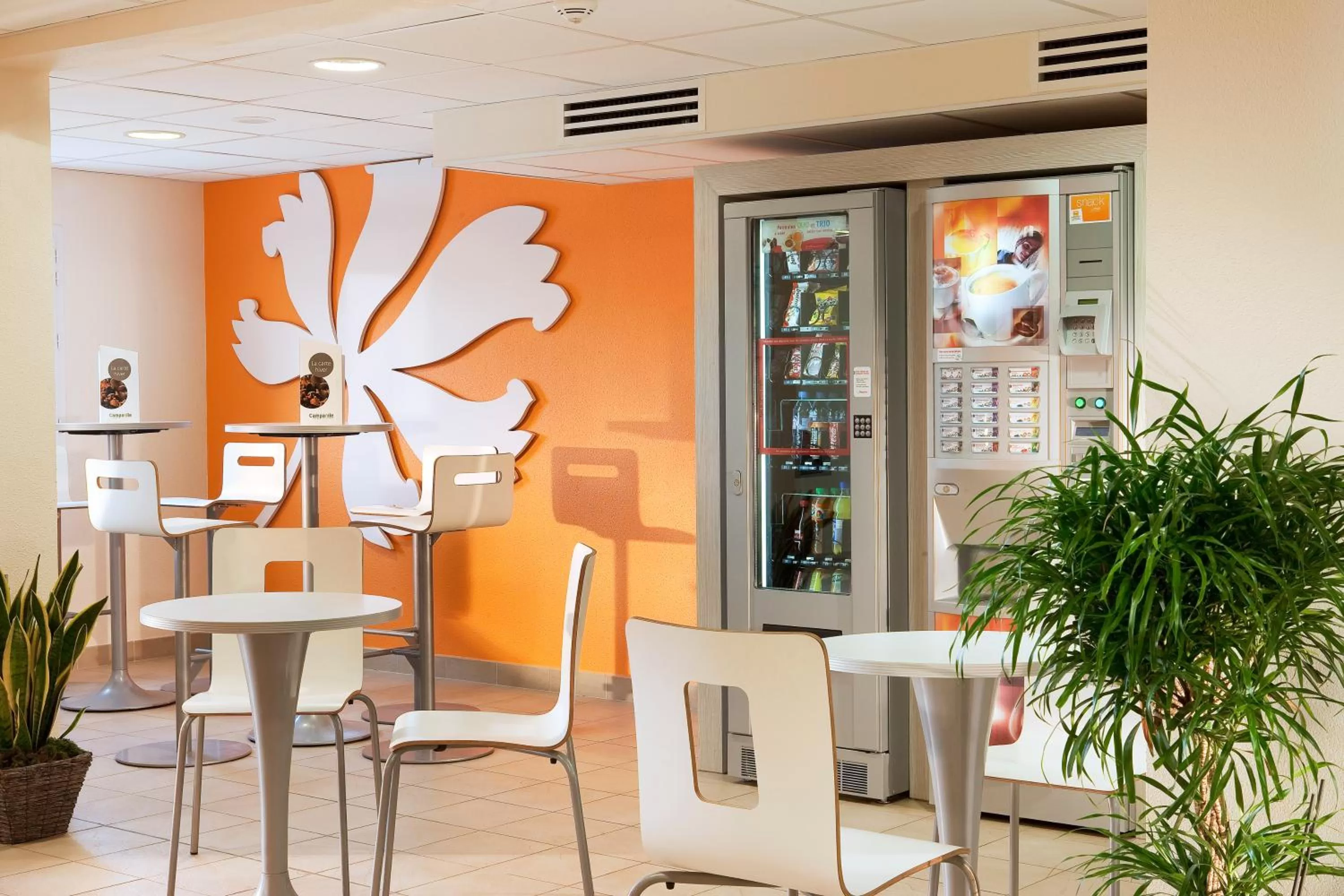 Dining area in Première Classe Epernay