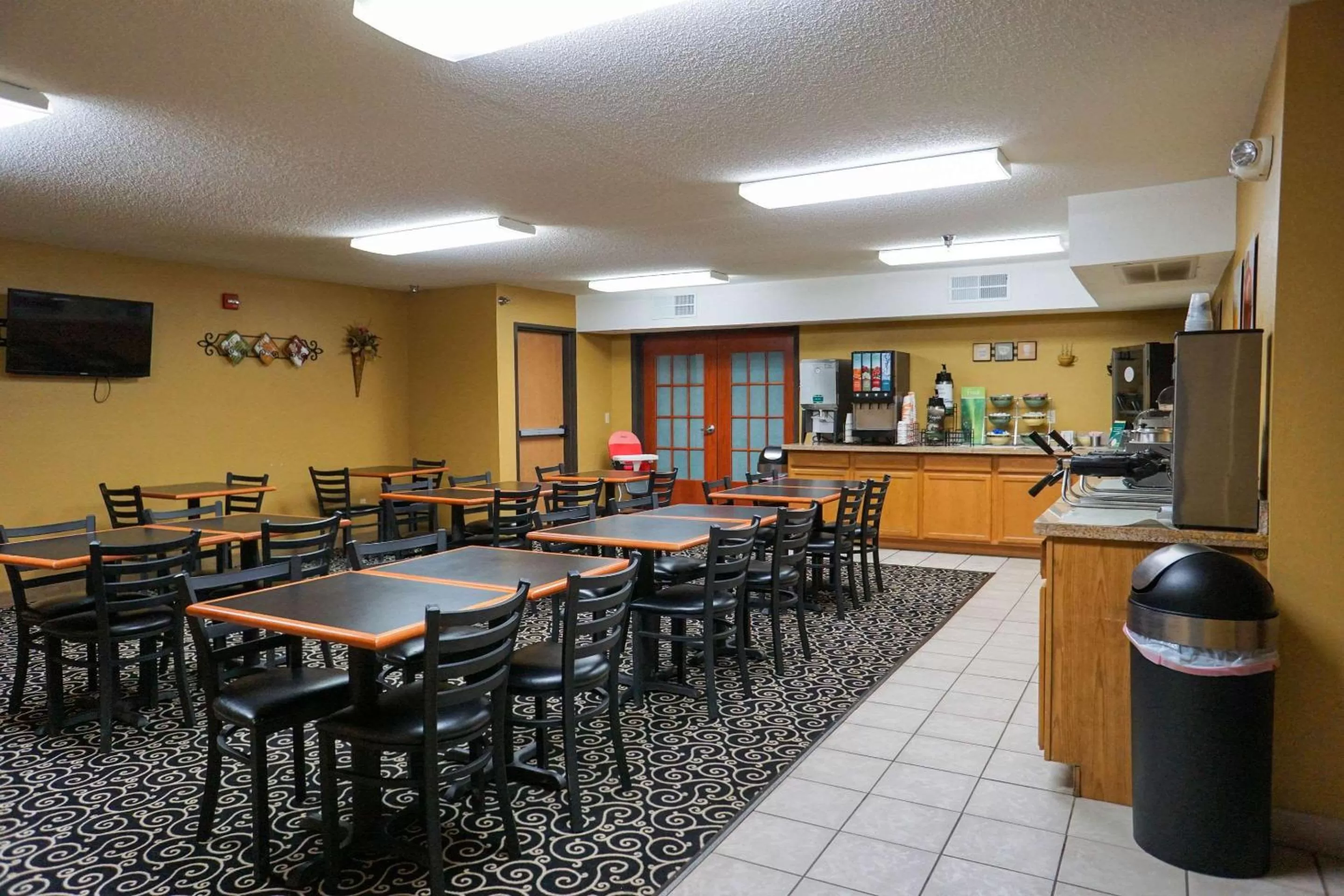 Restaurant/places to eat in Quality Inn & Suites Watertown near Prairie Lakes Ice Arena