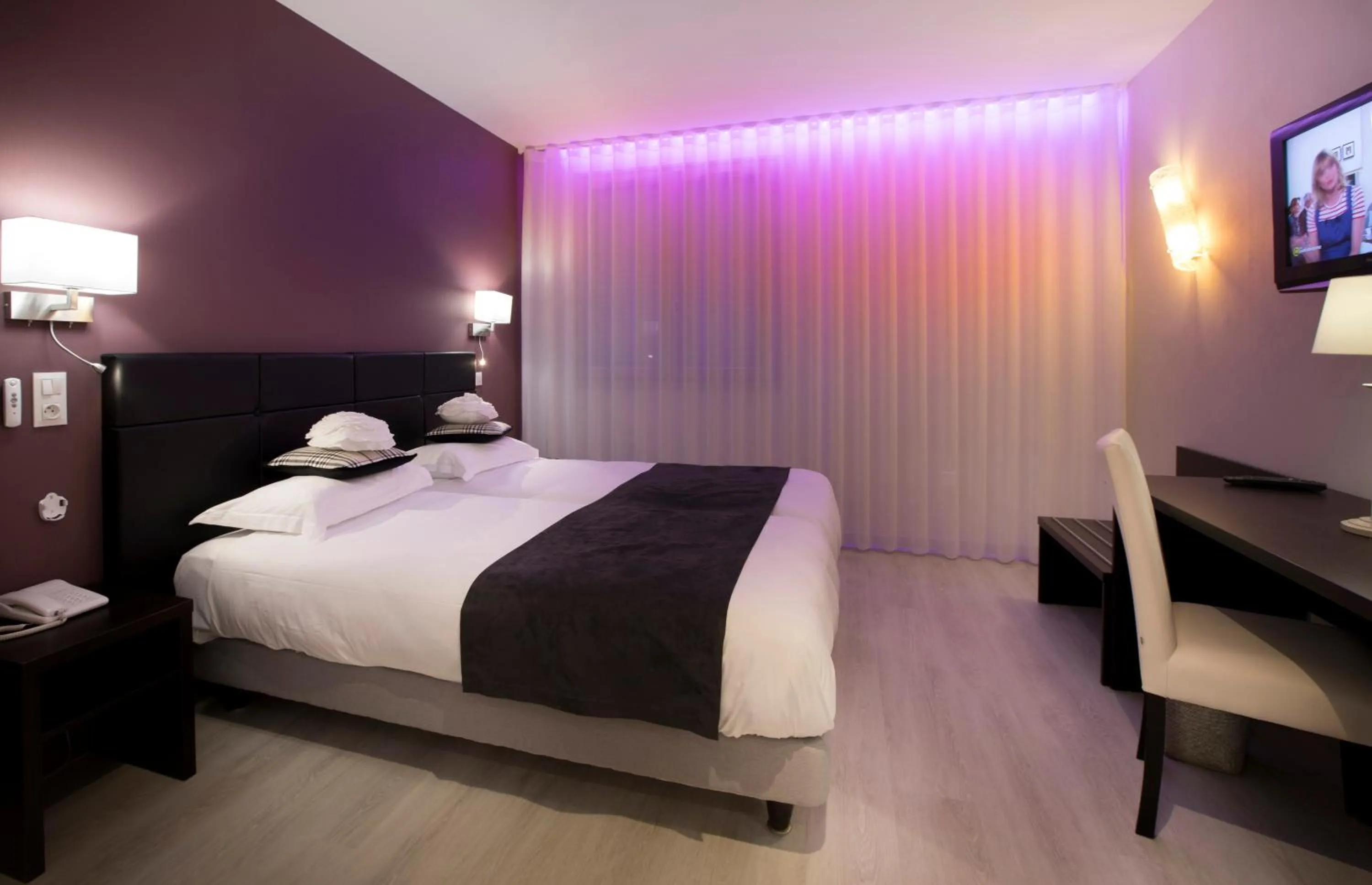 Bed in Logis Hotel - Restaurant - Spa - Le Relais de Farrou