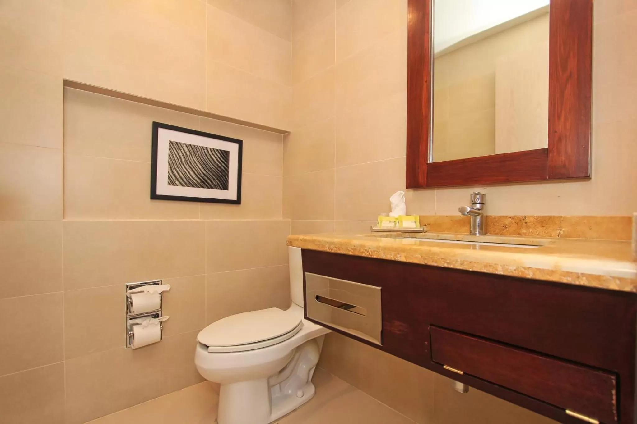 Bathroom in Holiday Inn Leon by IHG