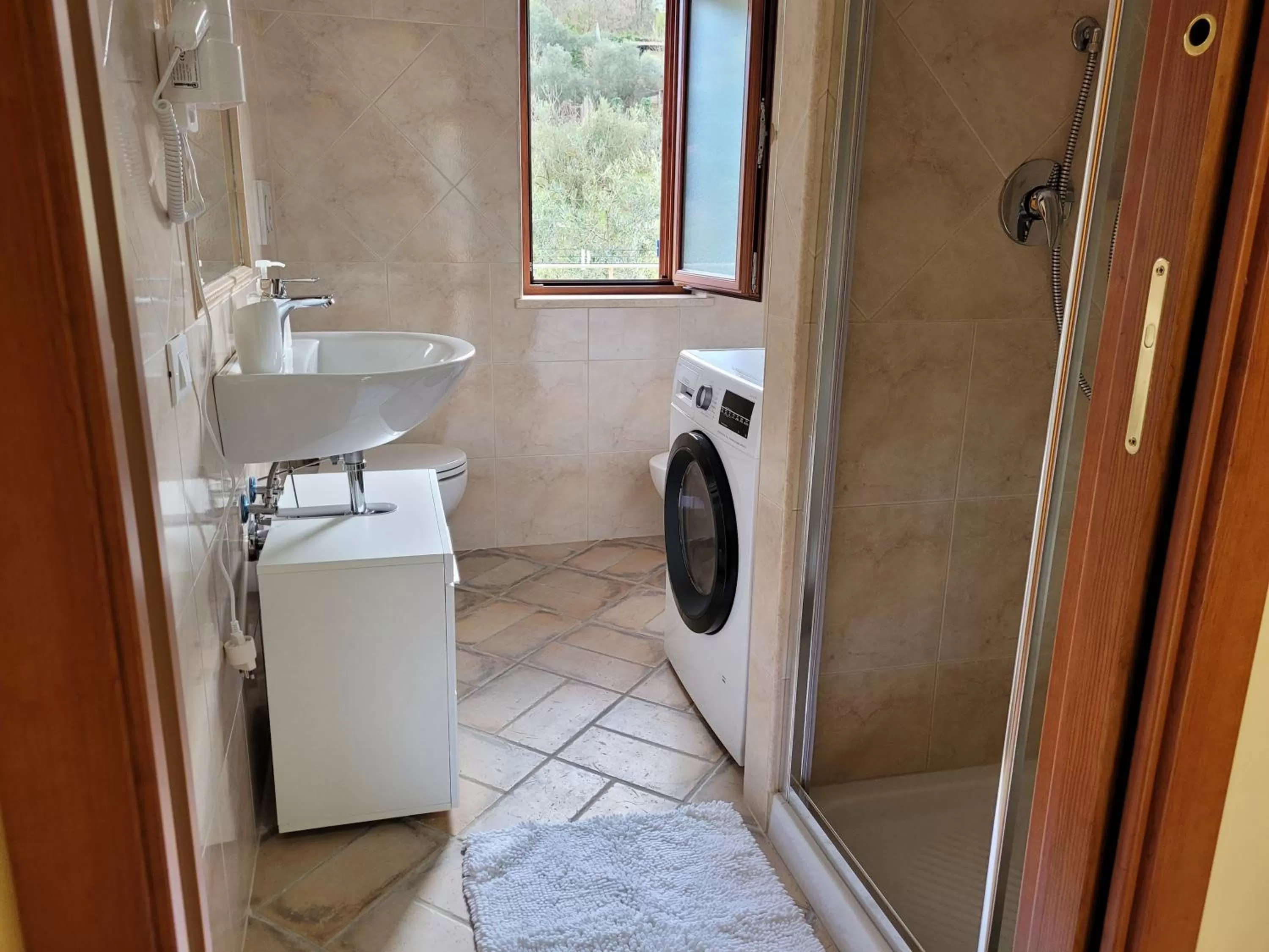 Alloggio turistico Magnifico Alessandro Valle Bernardo 04025 Lenola nei pressi di Fondi LT