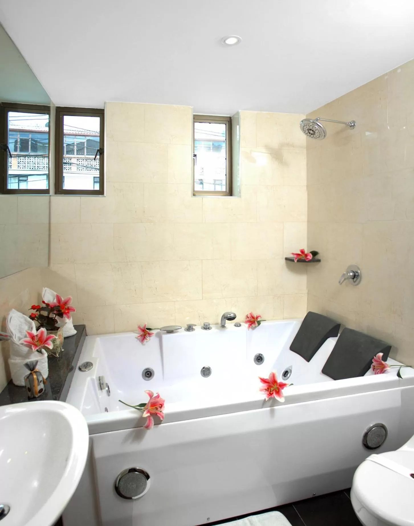 Bathroom in Hotel Casa Mahanaim Colferias, Bogotá