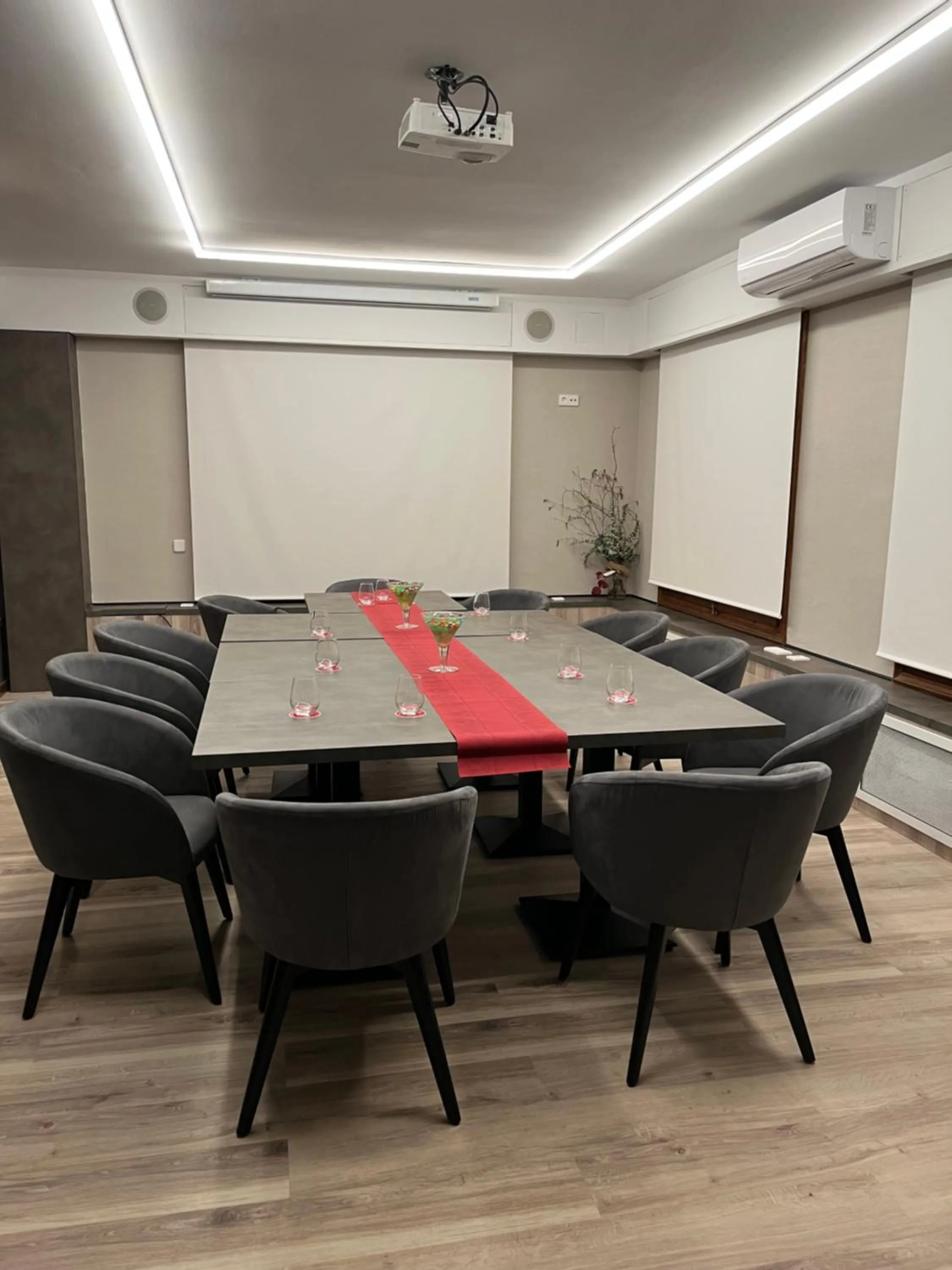 Seating area in Hotel del Prado