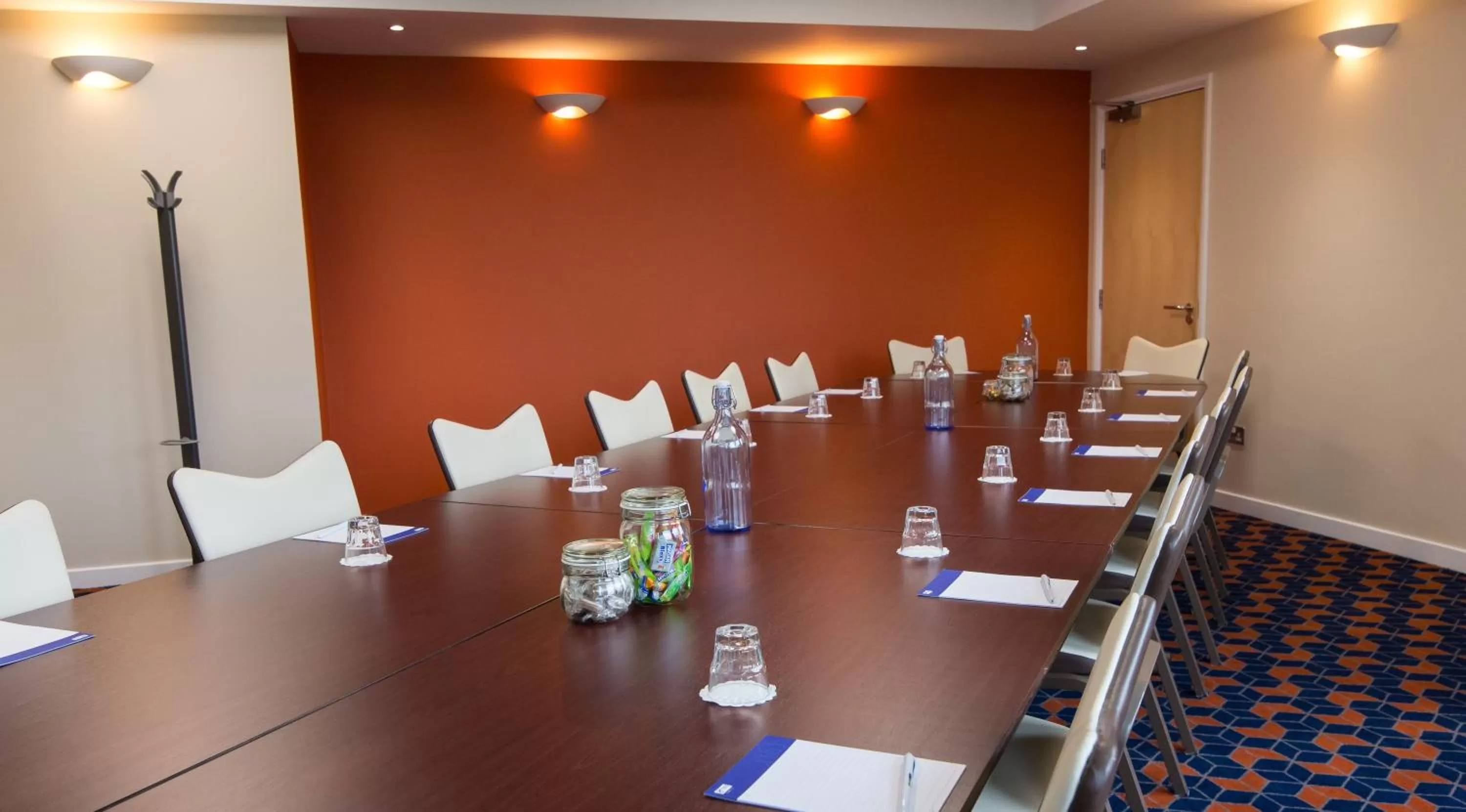 Meeting/conference room in Holiday Inn Express Dunfermline by IHG