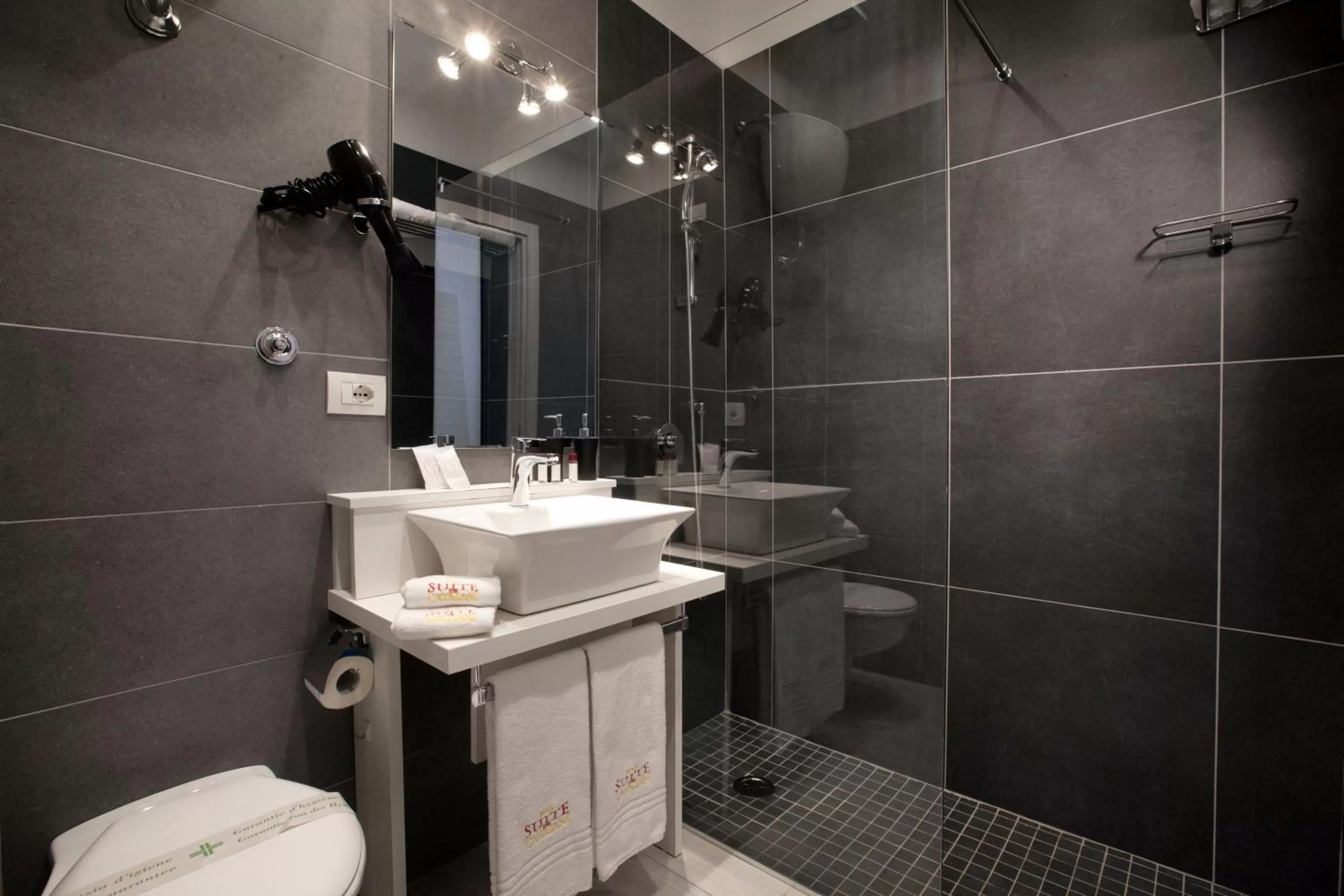 Bathroom in Suite dei Catalani