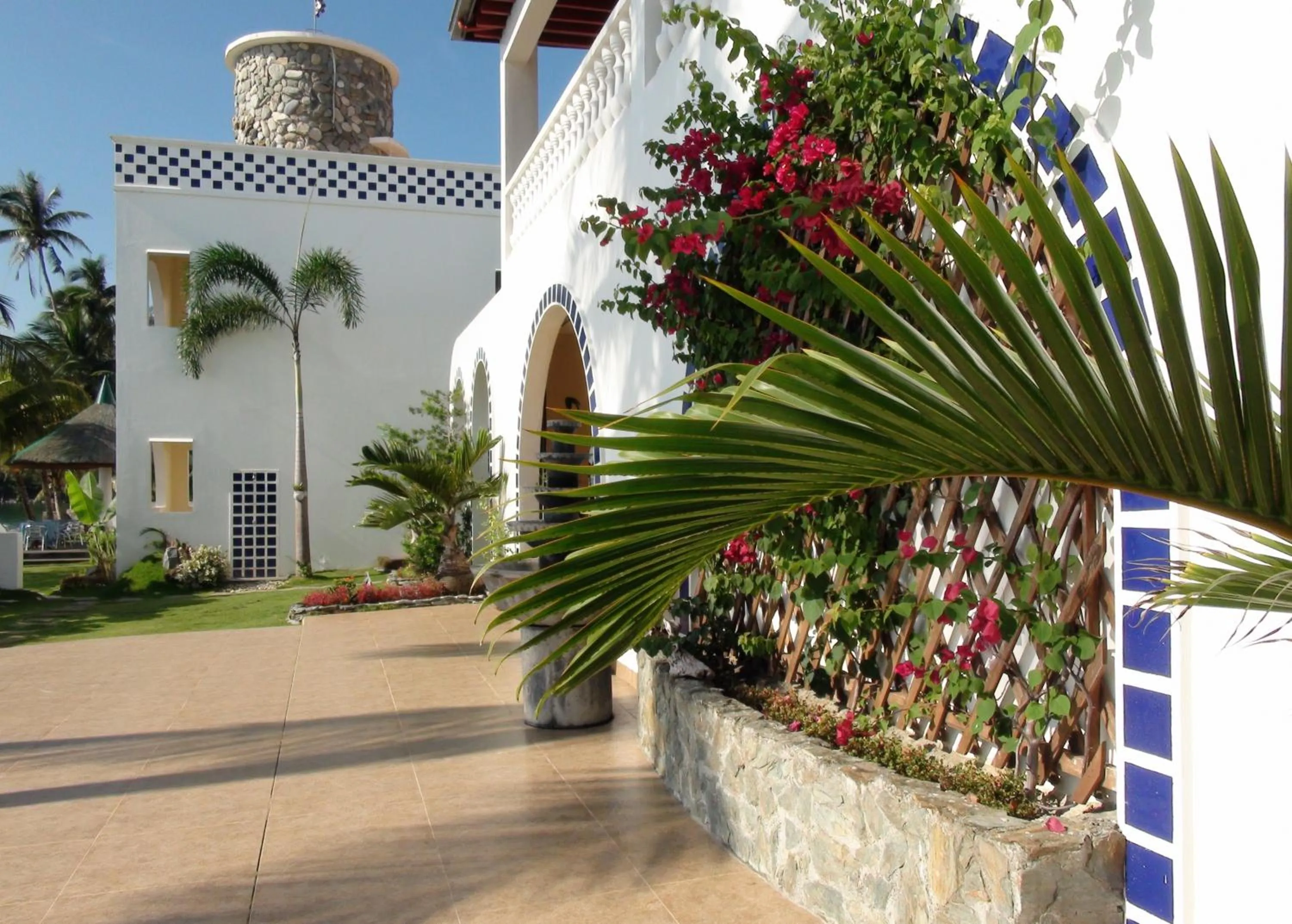 Facade/entrance in Squares Beachside Apartments