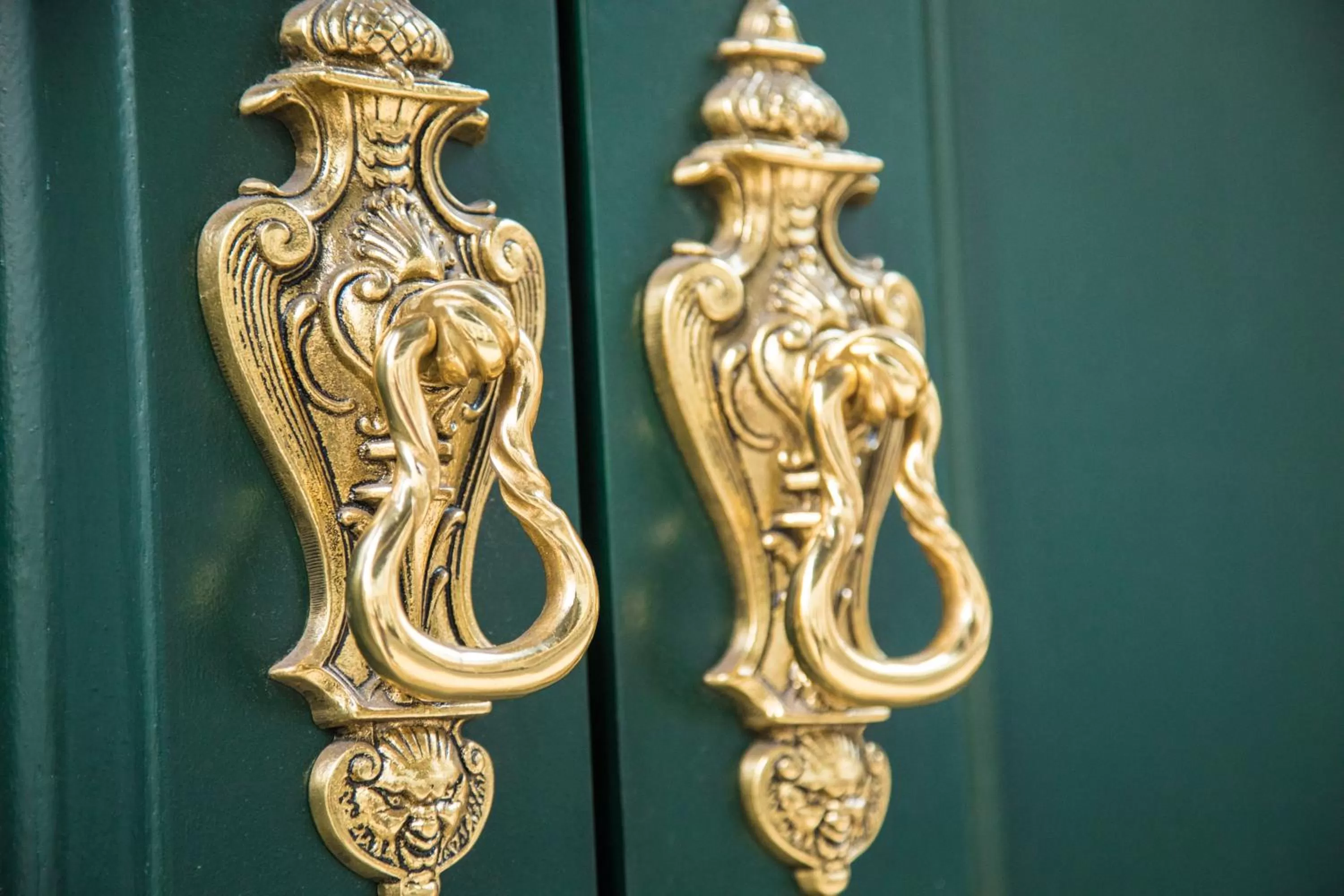 Decorative detail in Casual Belle Epoque Lisboa