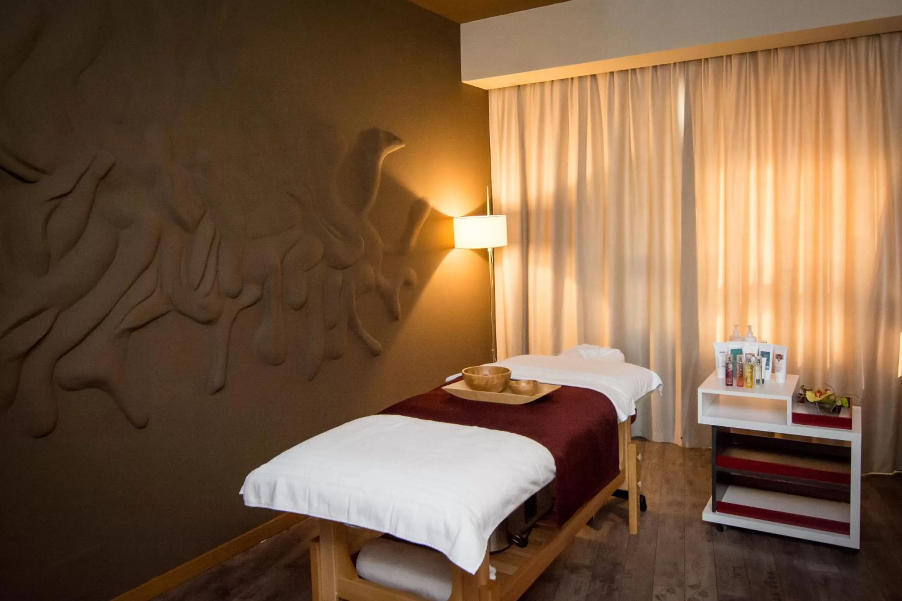 Massage in Ramada by Wyndham Oradea
