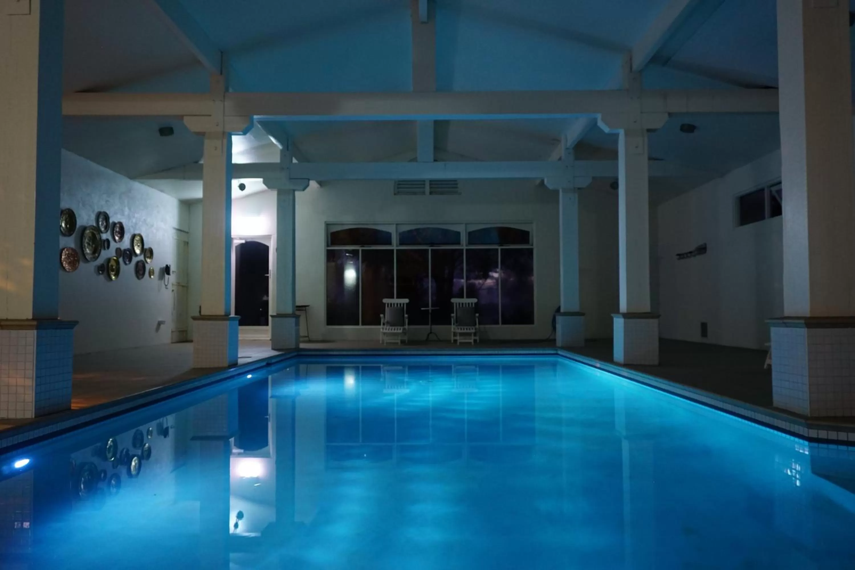 Swimming pool in Villa Howden